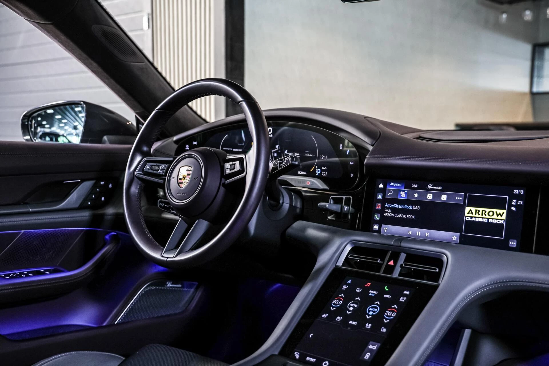 Hoofdafbeelding Porsche Taycan