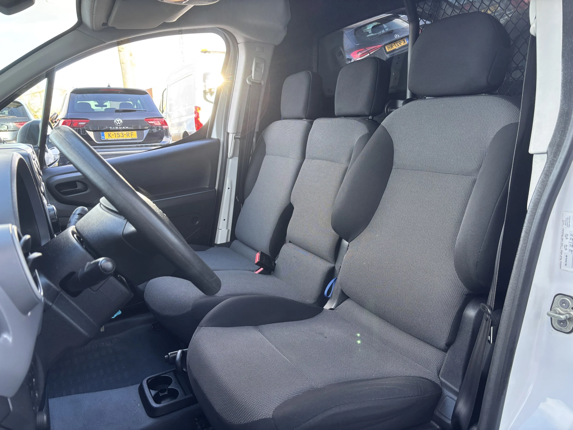 Hoofdafbeelding Peugeot e-Partner