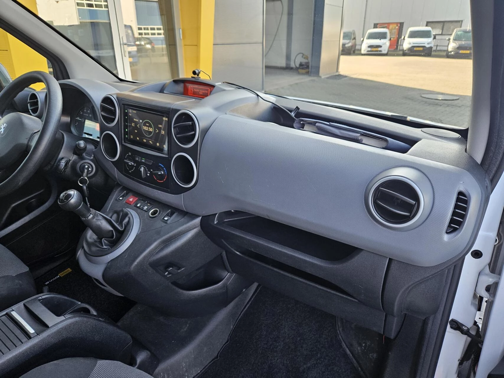 Hoofdafbeelding Peugeot Partner