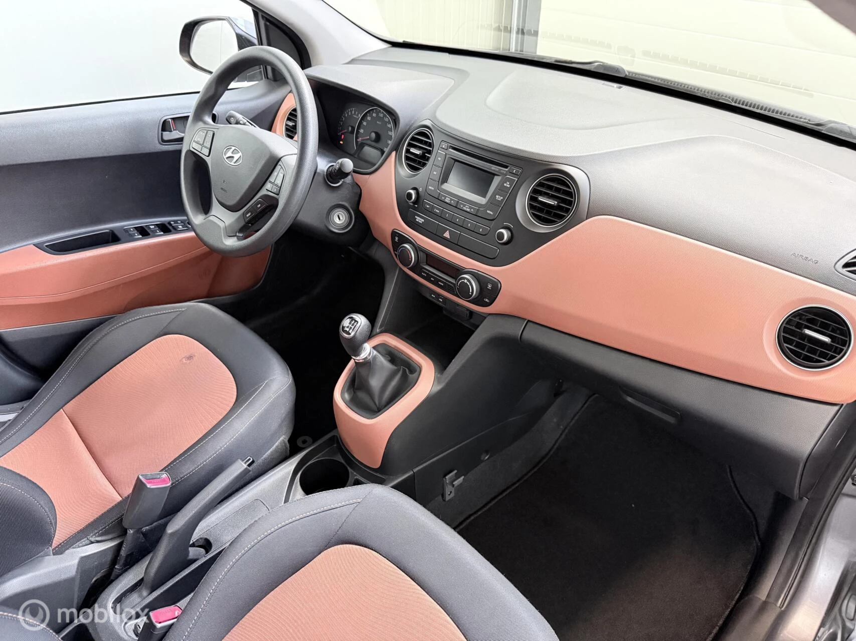 Hoofdafbeelding Hyundai i10