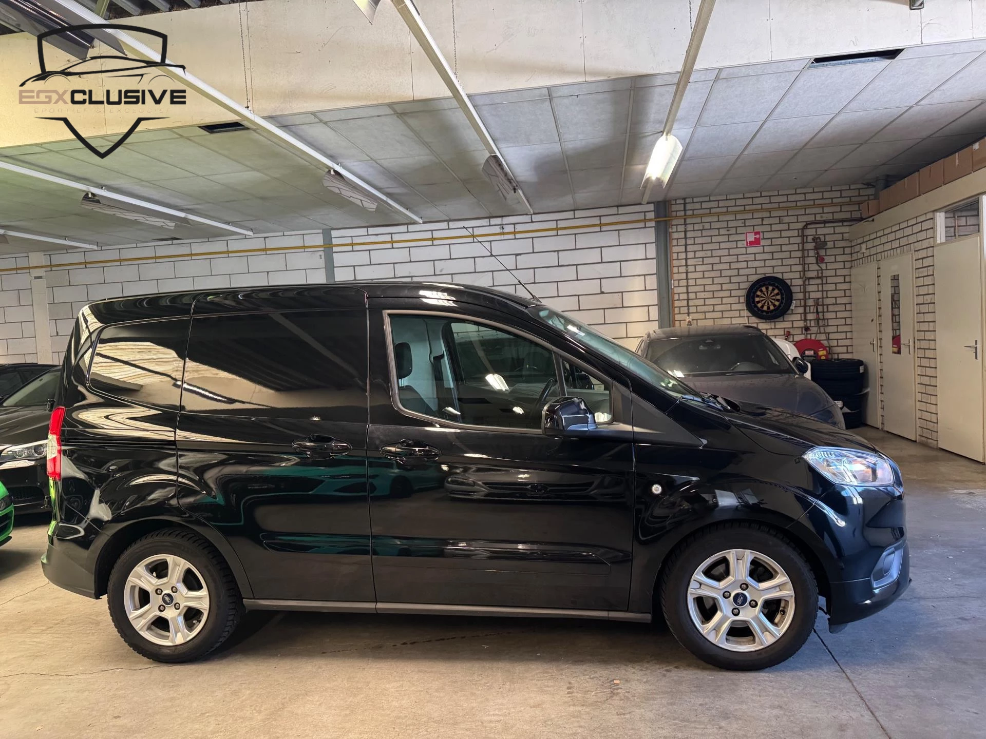 Hoofdafbeelding Ford Transit Courier