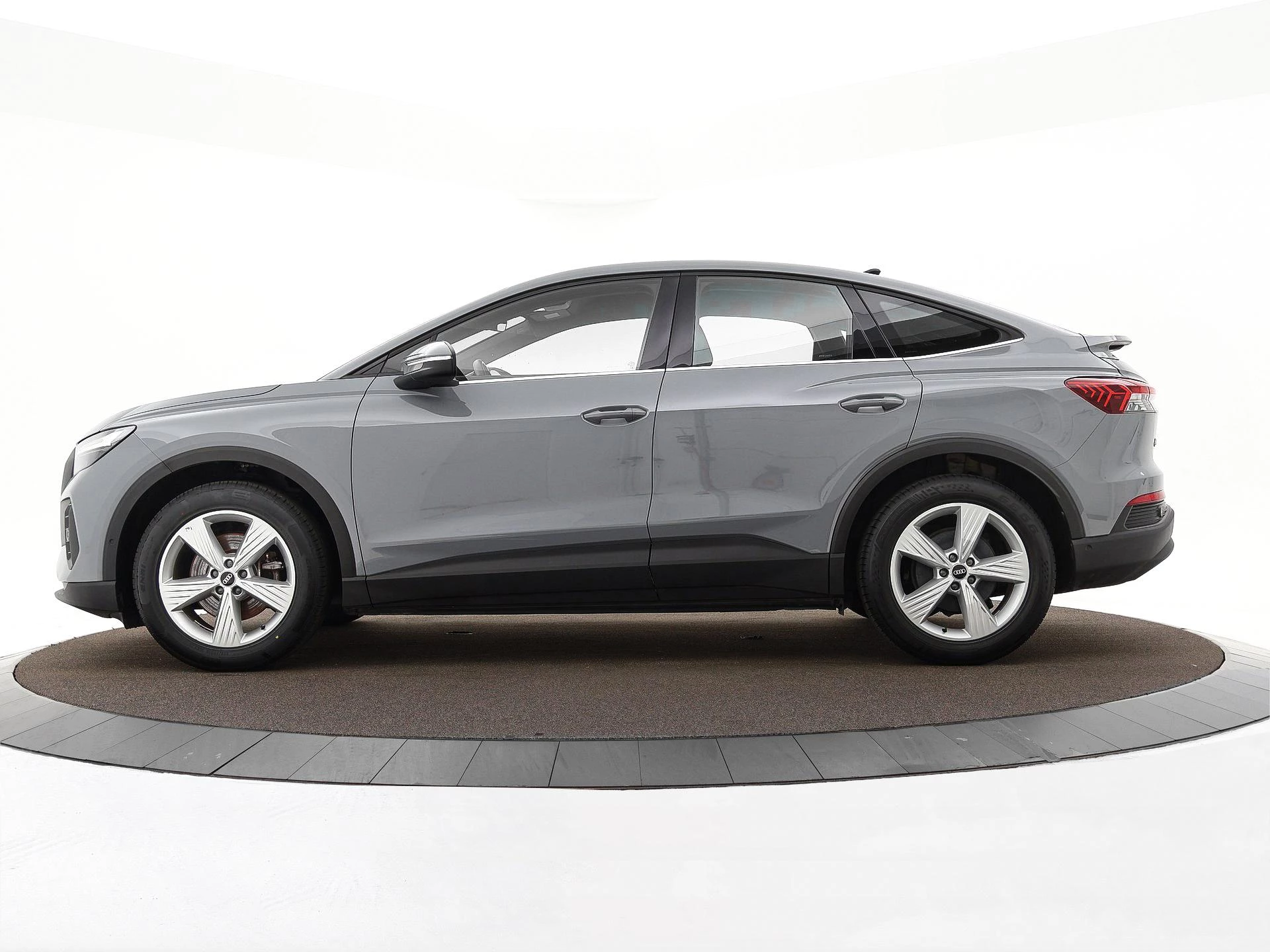 Hoofdafbeelding Audi Q4 Sportback e-tron