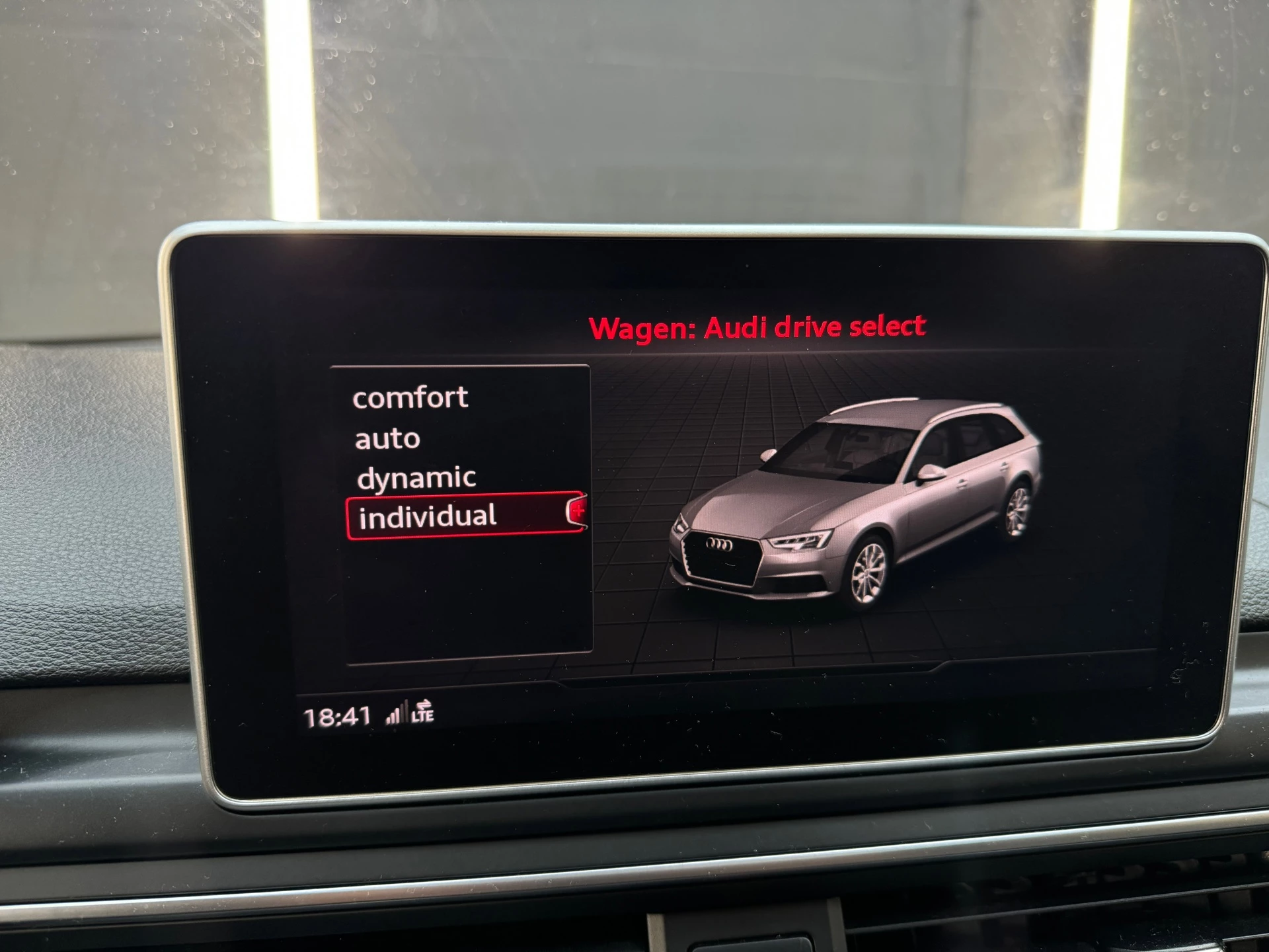 Hoofdafbeelding Audi RS4