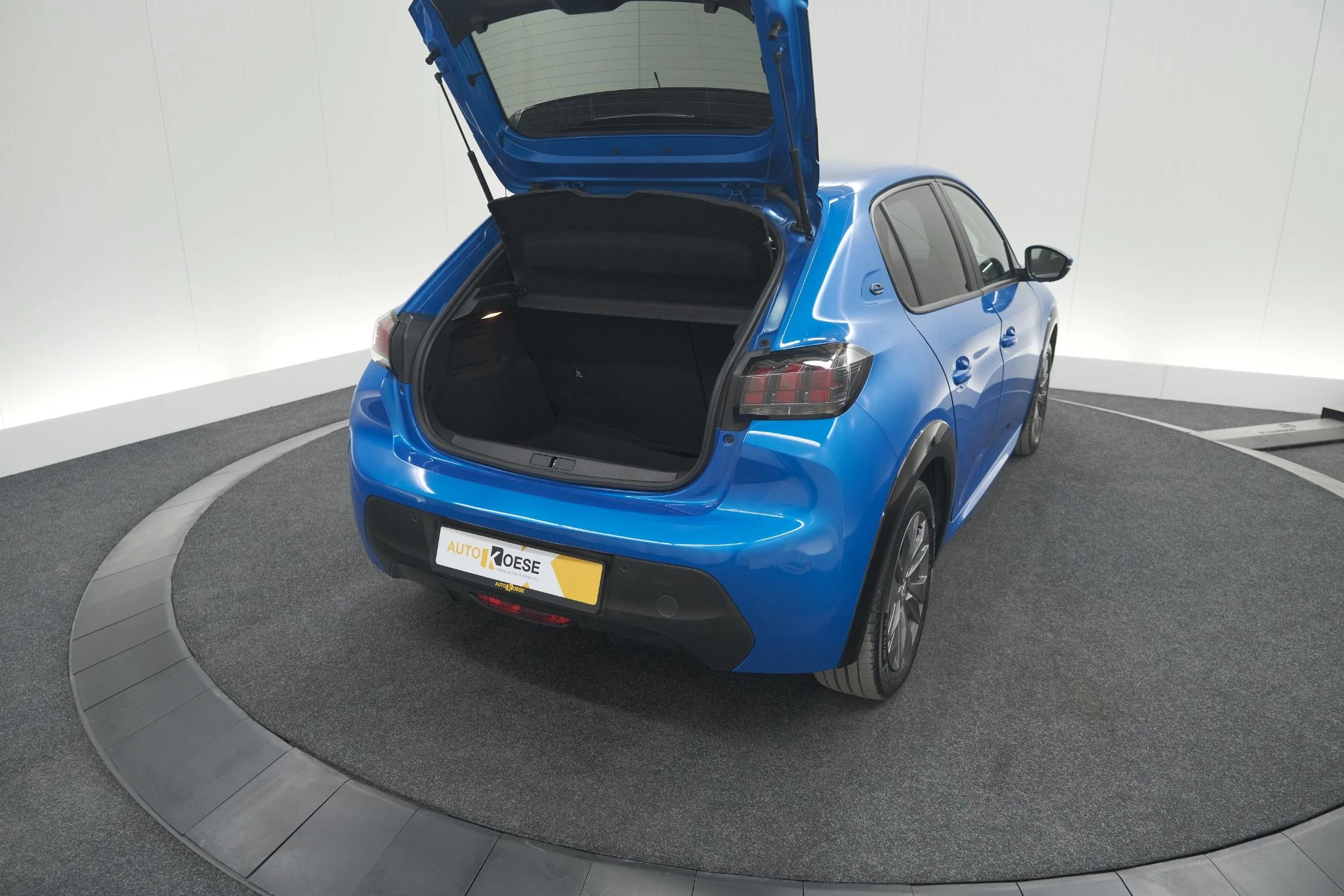 Hoofdafbeelding Peugeot e-208