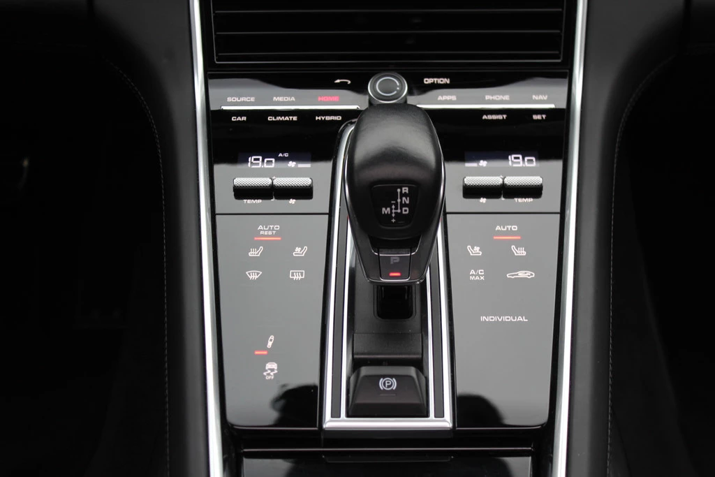 Hoofdafbeelding Porsche Panamera