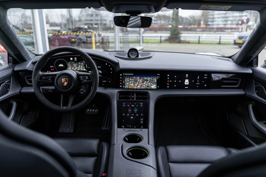 Hoofdafbeelding Porsche Taycan