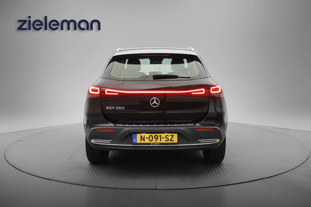 Hoofdafbeelding Mercedes-Benz EQA