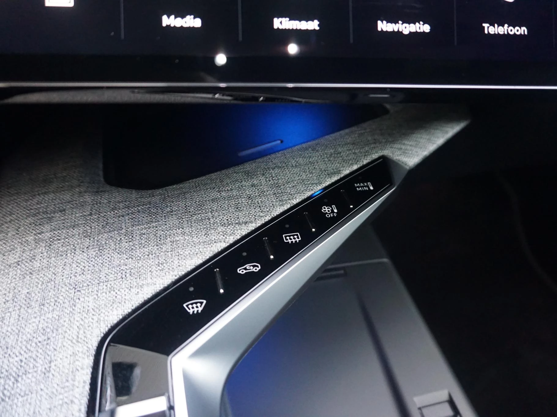 Hoofdafbeelding Peugeot e-3008