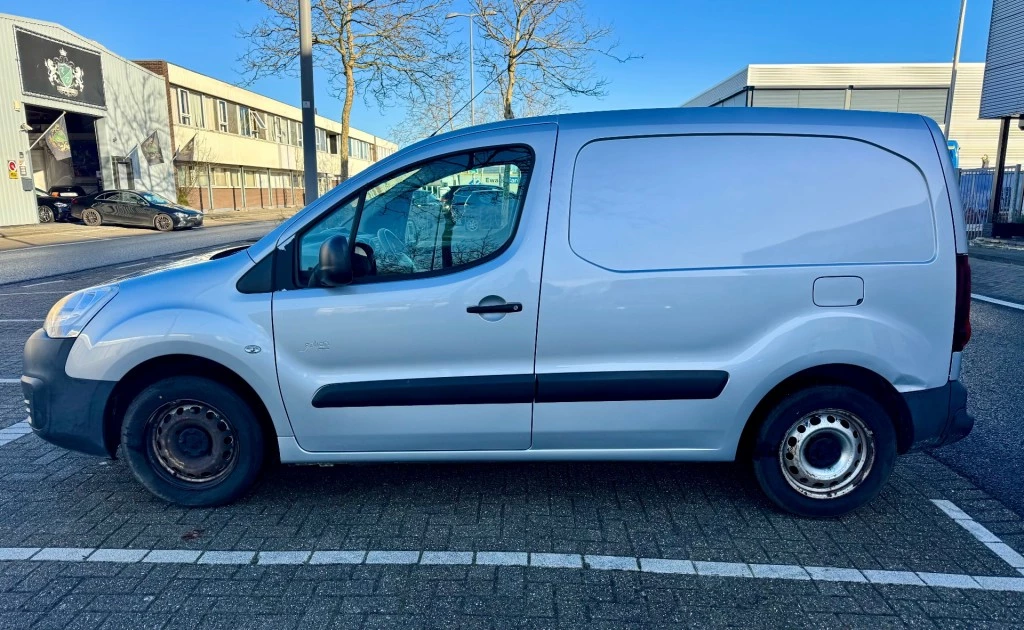 Hoofdafbeelding Peugeot Partner