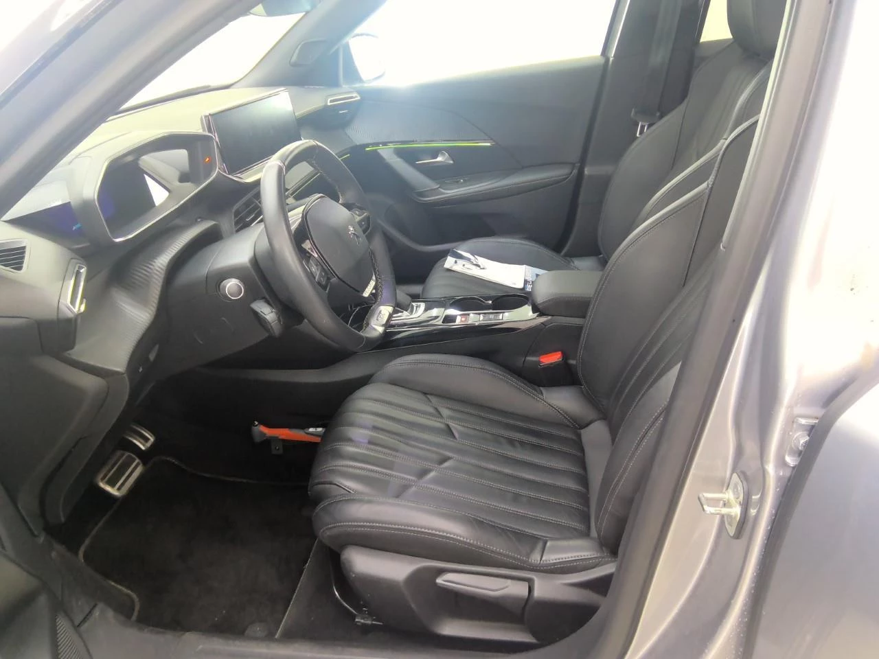 Hoofdafbeelding Peugeot e-2008