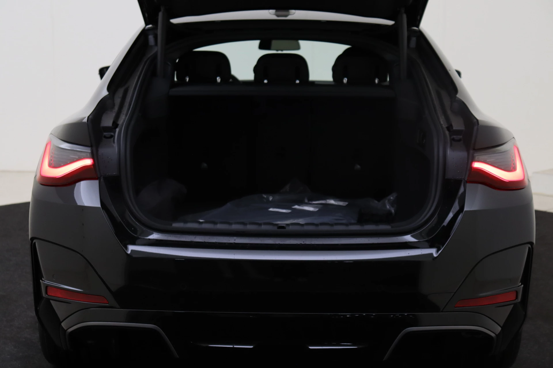 Hoofdafbeelding BMW i4