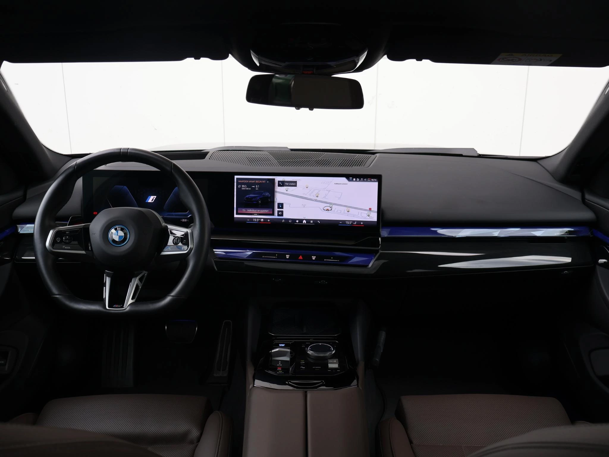 Hoofdafbeelding BMW i5