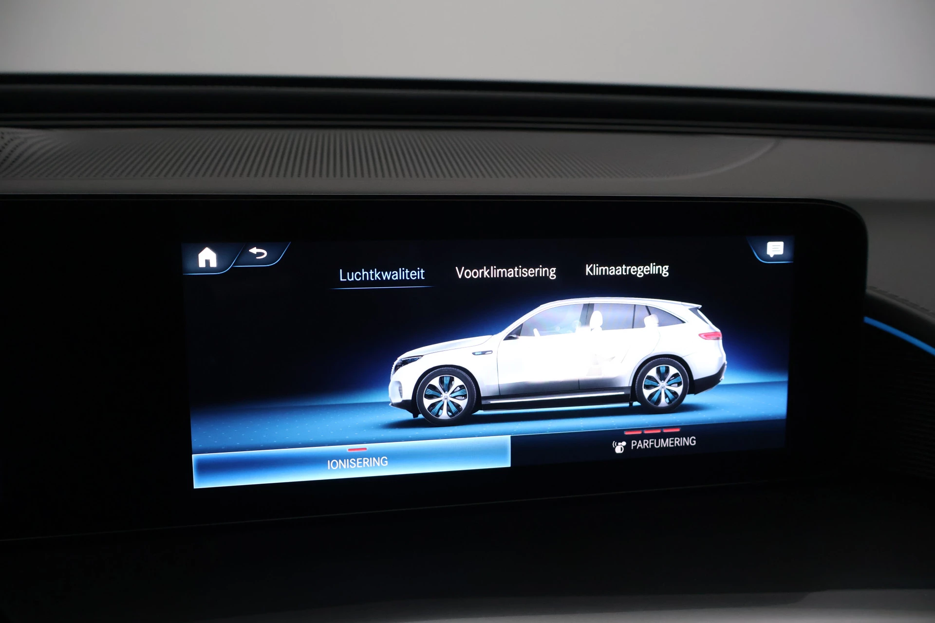 Hoofdafbeelding Mercedes-Benz EQC