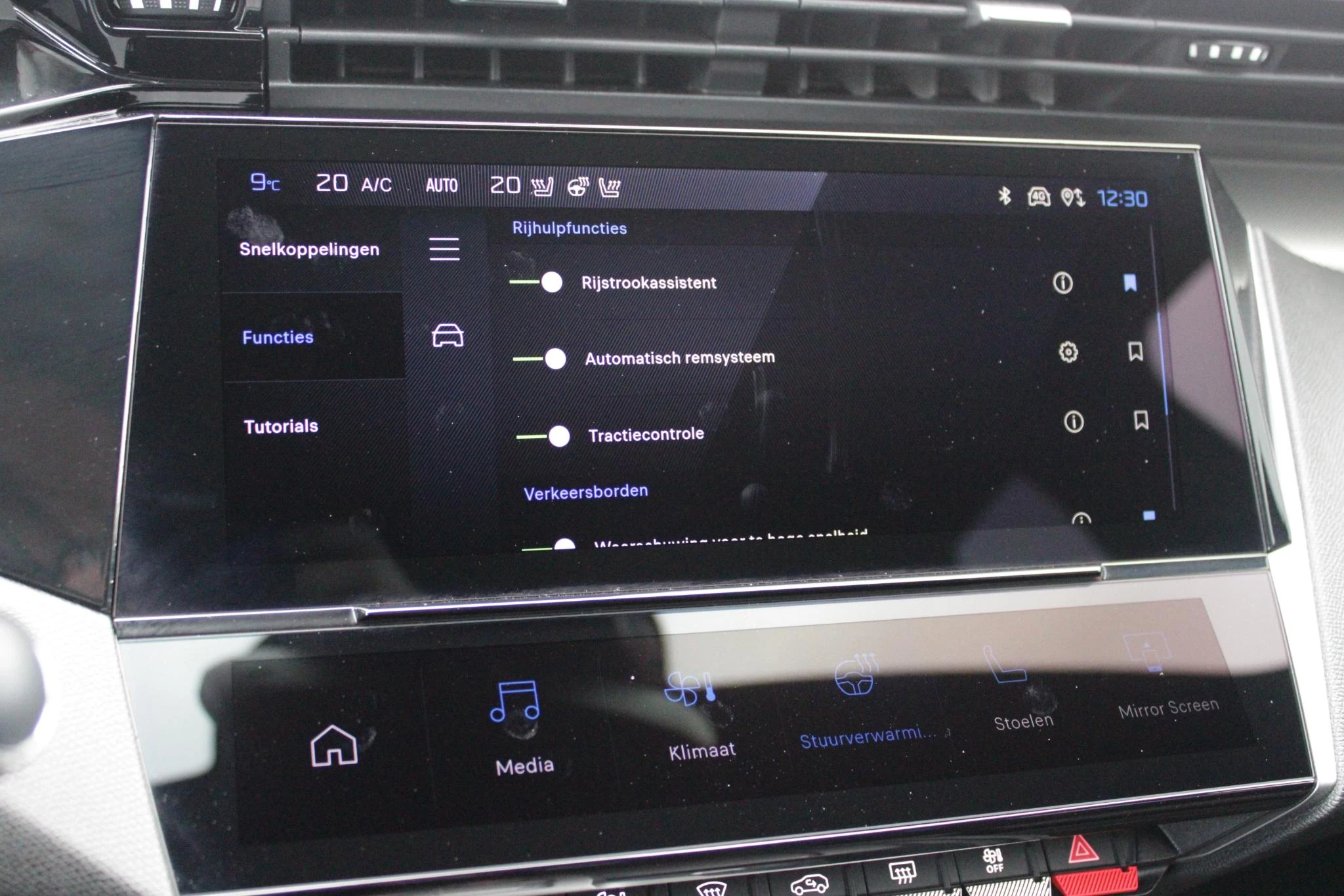 Hoofdafbeelding Peugeot 408