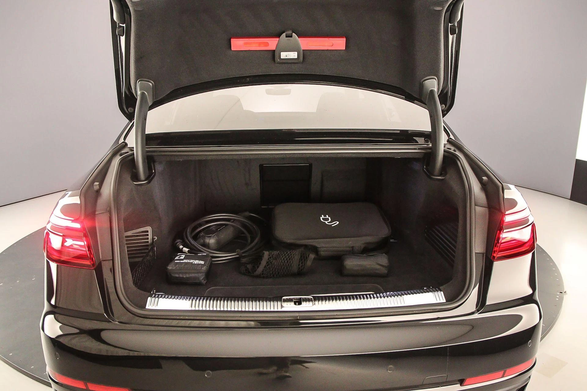 Hoofdafbeelding Audi A8