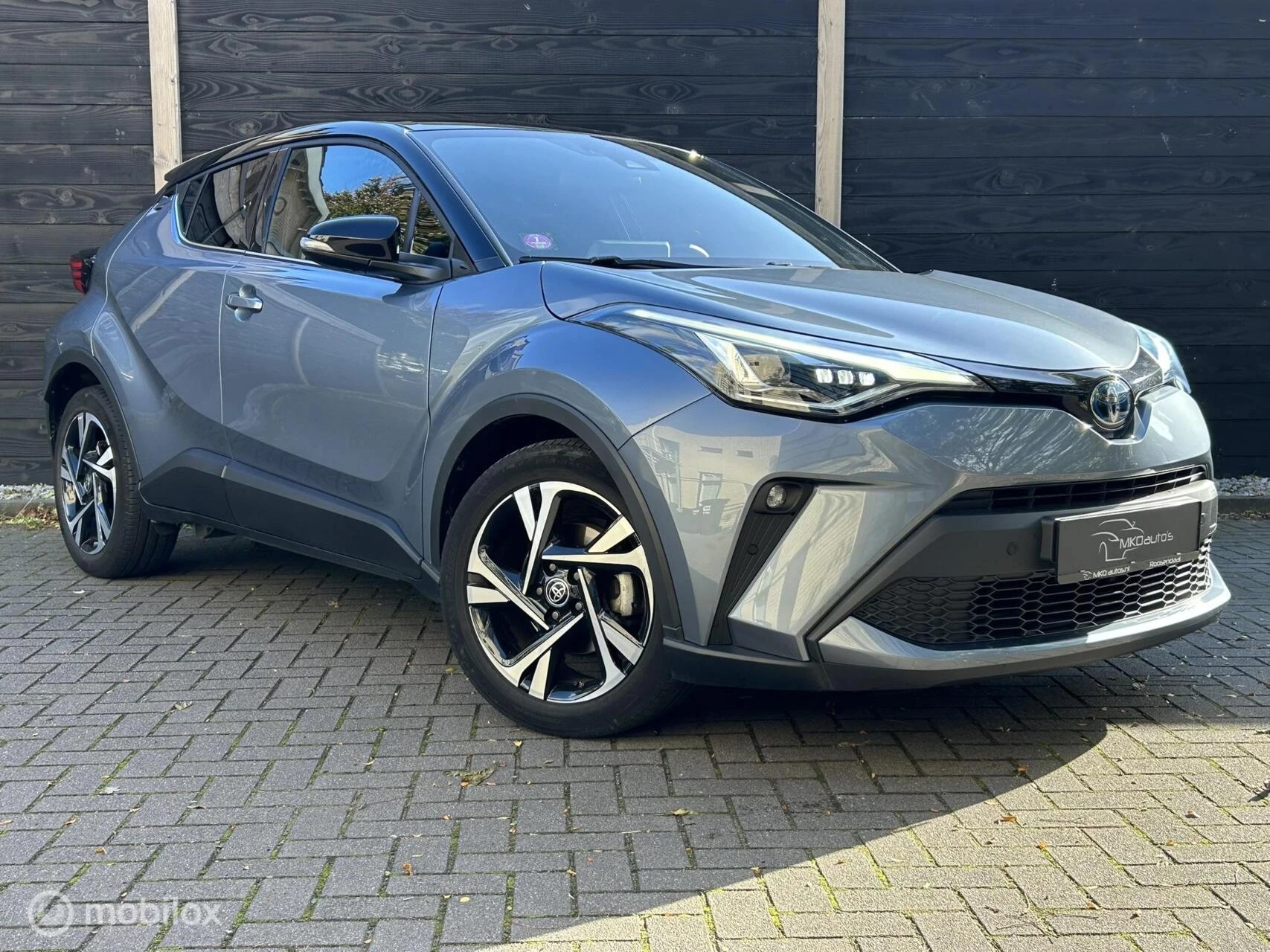 Hoofdafbeelding Toyota C-HR