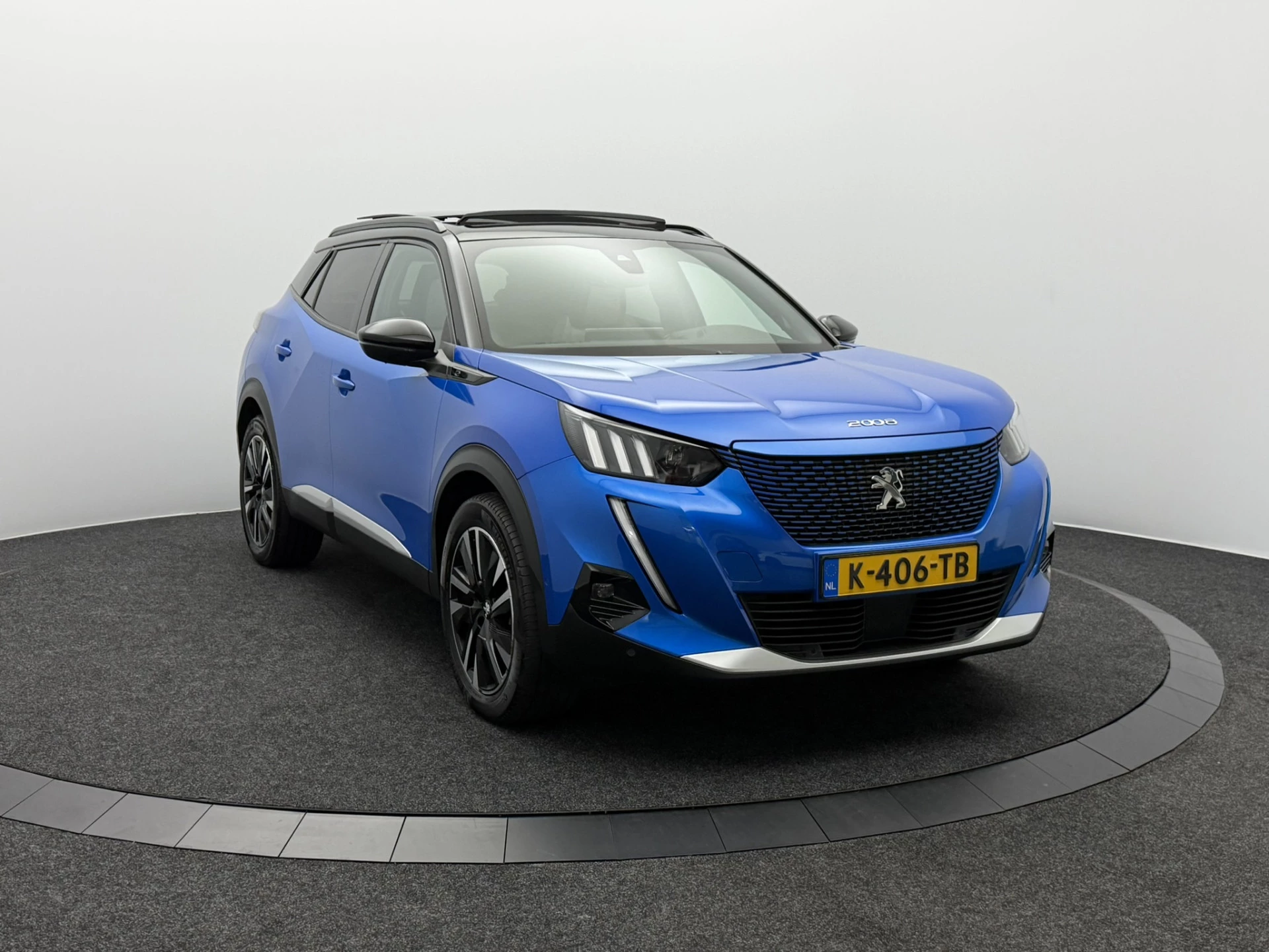 Hoofdafbeelding Peugeot e-2008