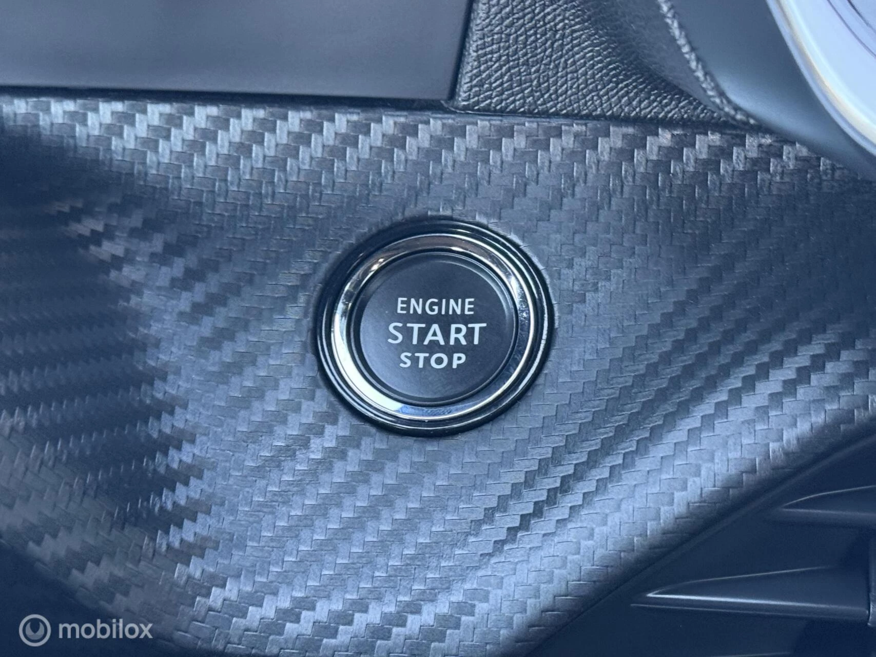 Hoofdafbeelding Peugeot e-208