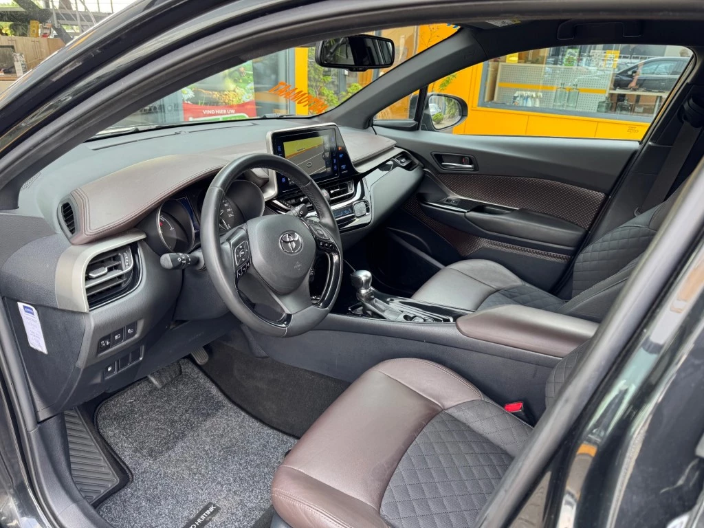 Hoofdafbeelding Toyota C-HR