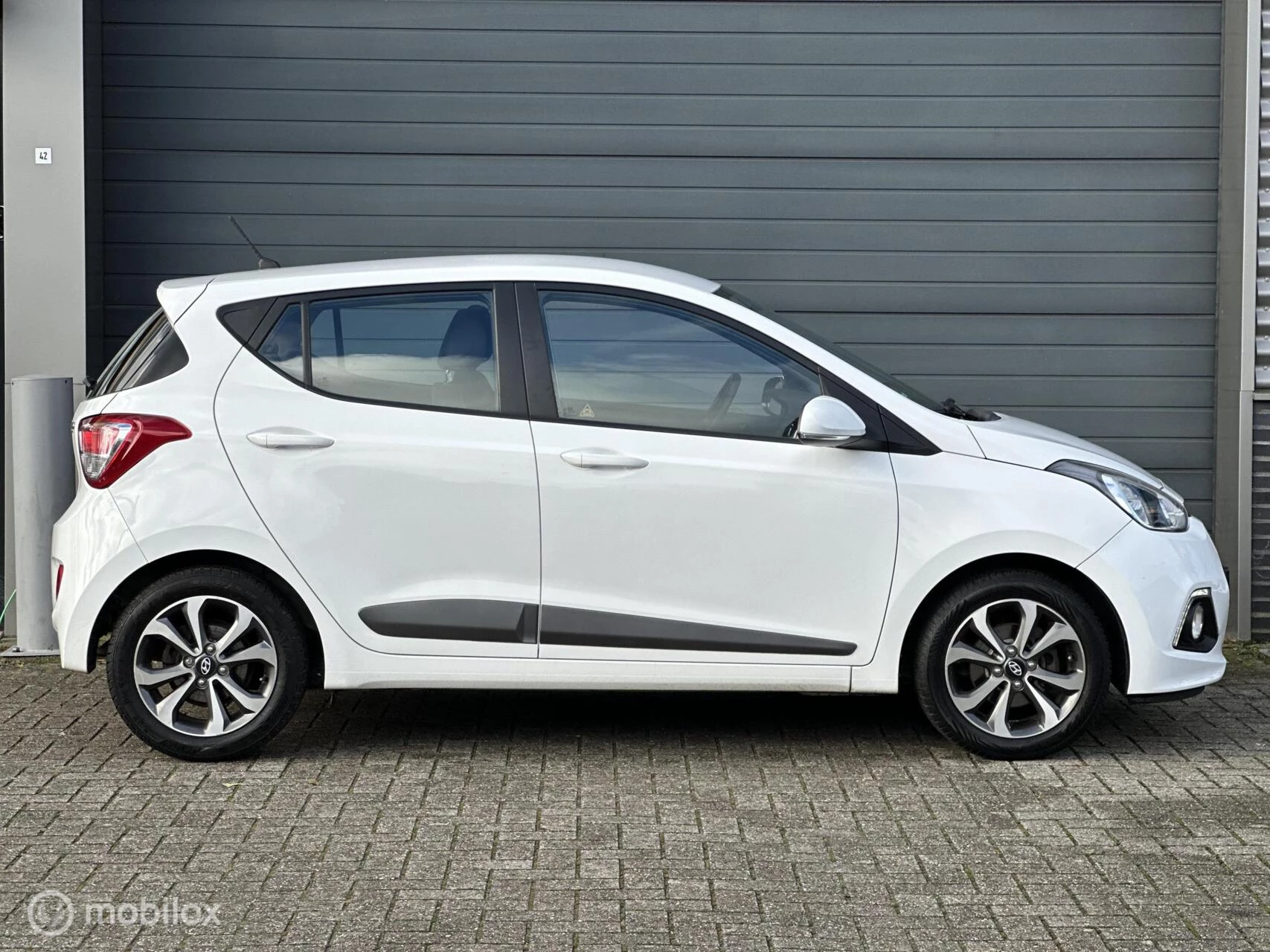 Hoofdafbeelding Hyundai i10