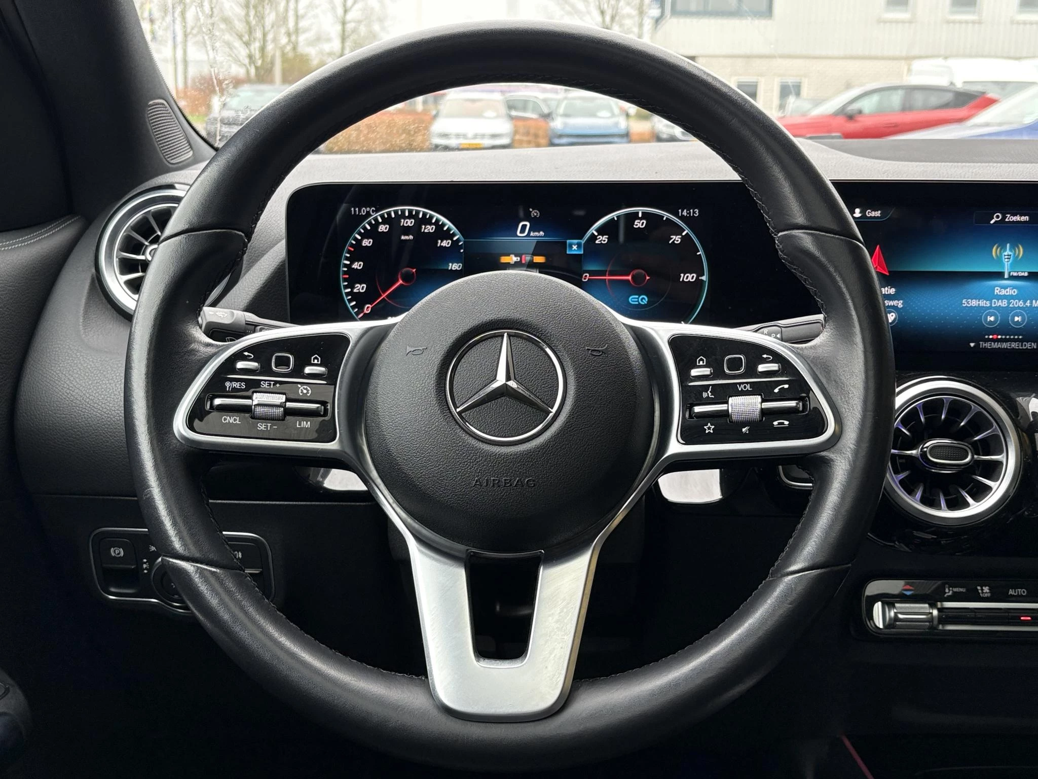 Hoofdafbeelding Mercedes-Benz EQA