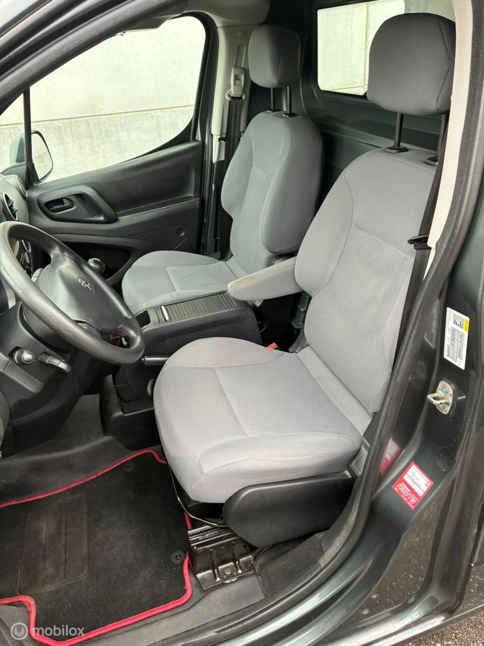 Hoofdafbeelding Peugeot Partner