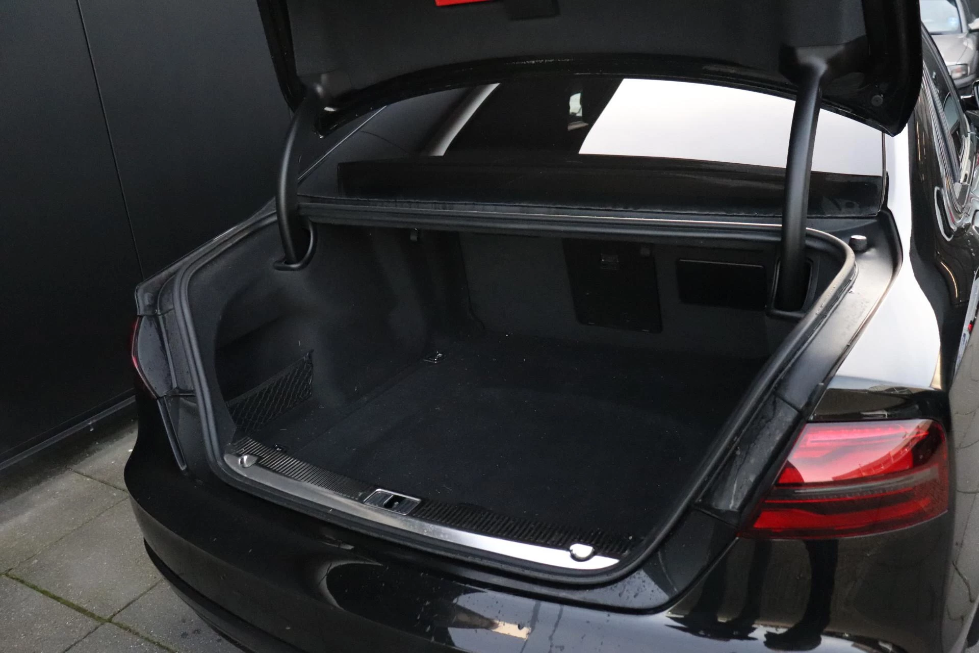 Hoofdafbeelding Audi A8