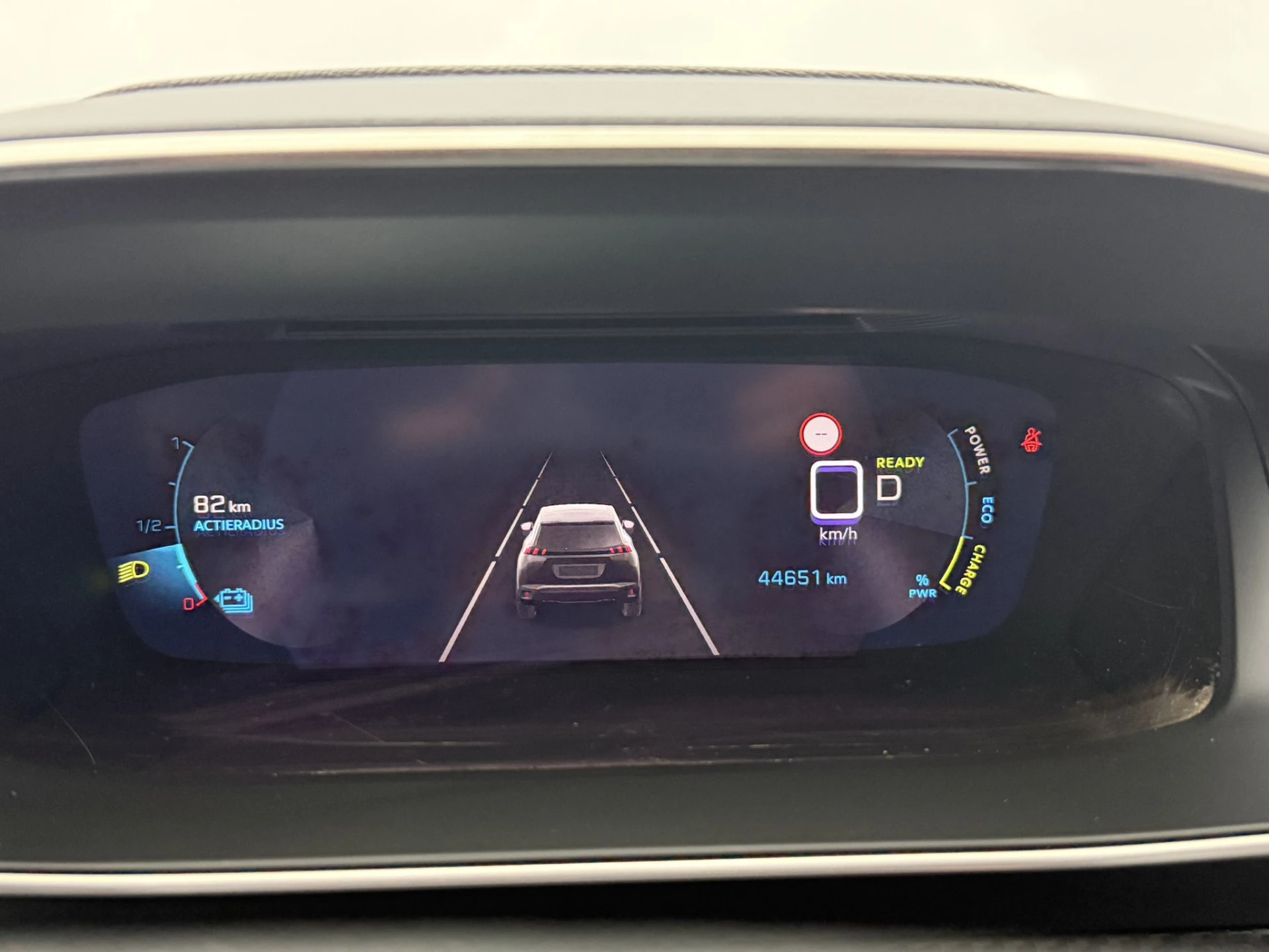 Hoofdafbeelding Peugeot e-2008