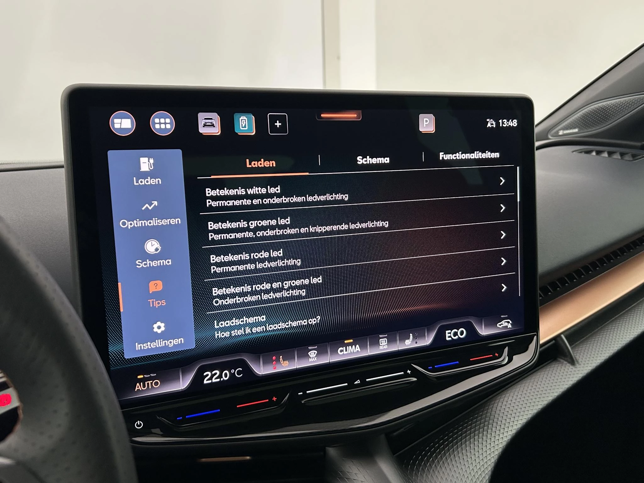 Hoofdafbeelding CUPRA Tavascan