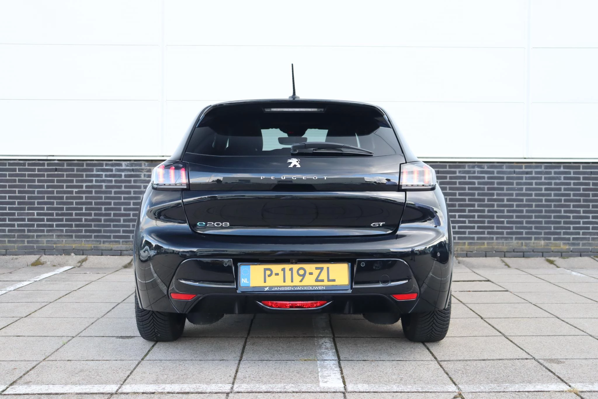 Hoofdafbeelding Peugeot e-208
