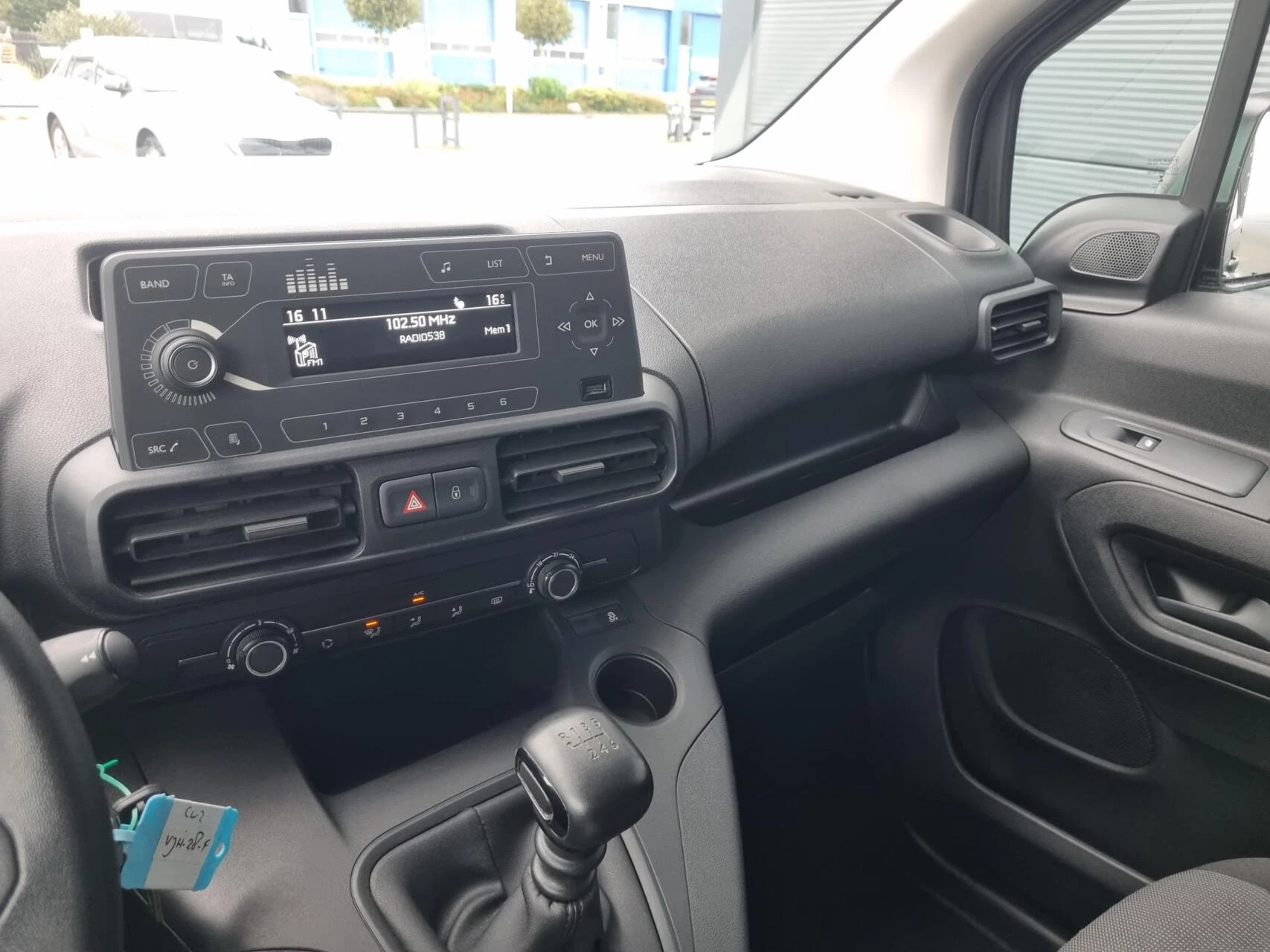 Hoofdafbeelding Peugeot Partner