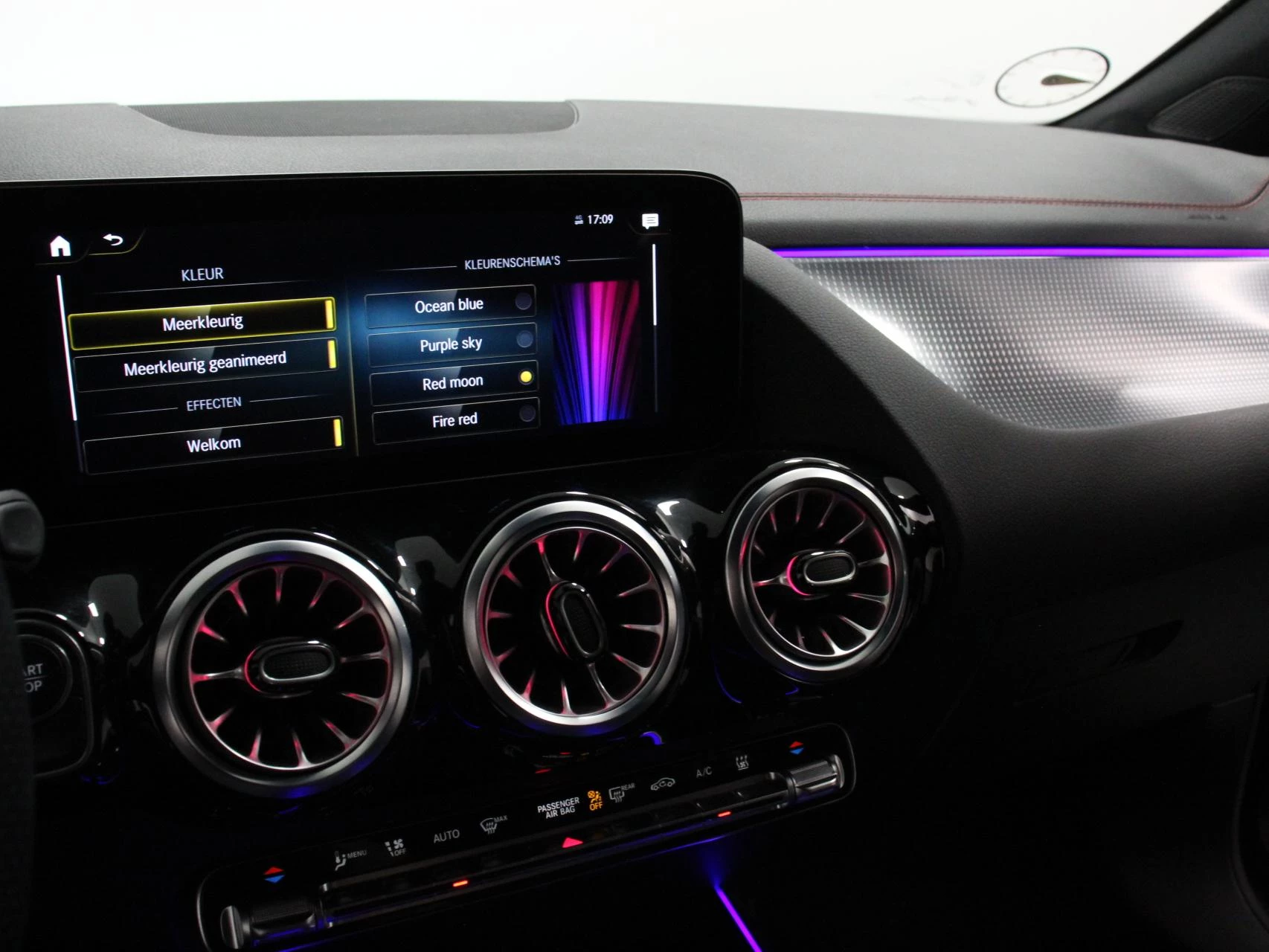 Hoofdafbeelding Mercedes-Benz EQA