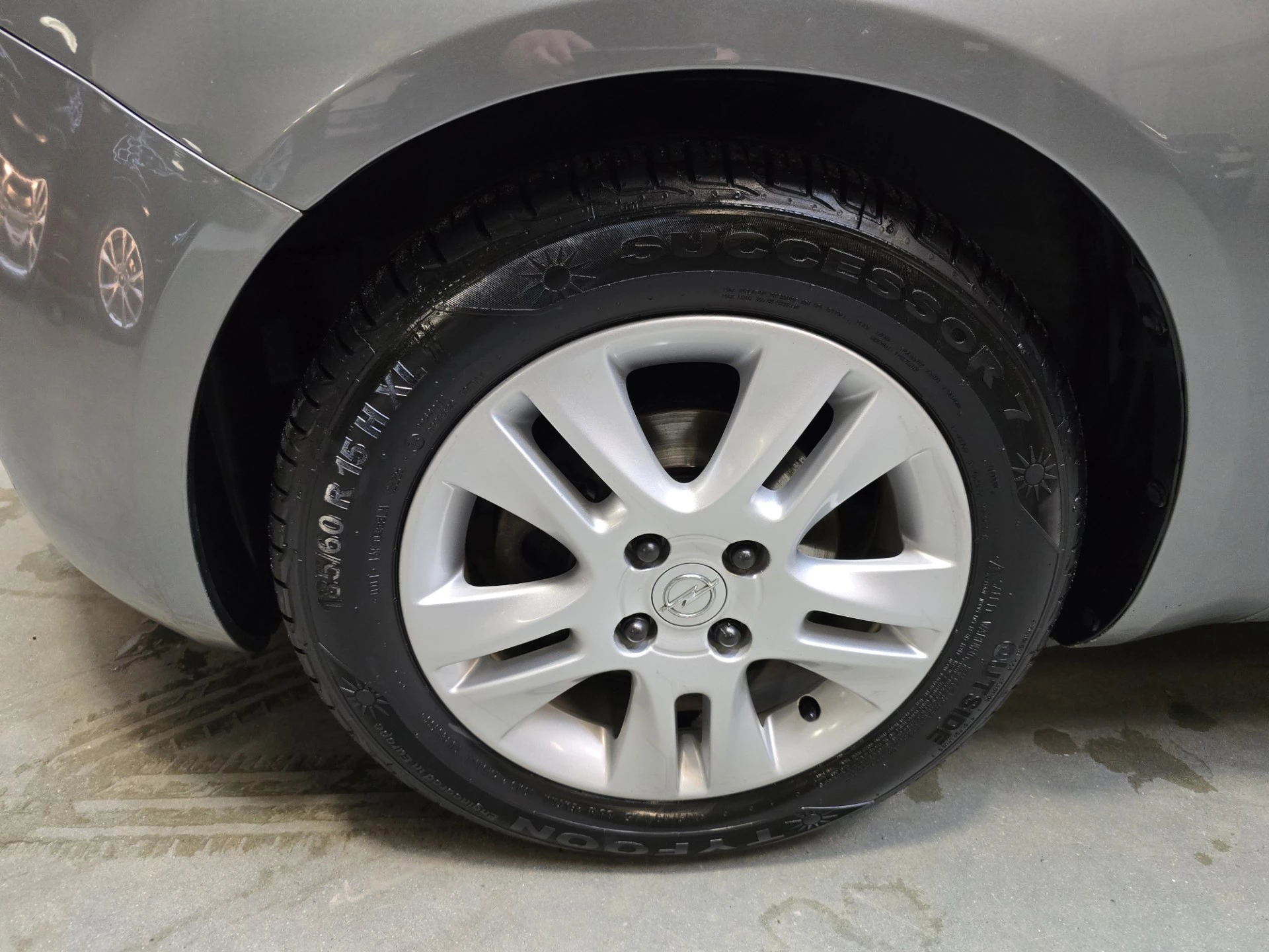 Hoofdafbeelding Opel Agila