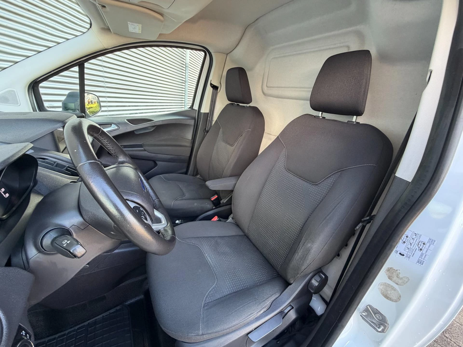 Hoofdafbeelding Ford Transit Courier