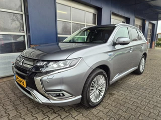 Hoofdafbeelding Mitsubishi Outlander Mitsubishi Outlander 2.4 PHEV INTENSE+, Stuur/stoel verwarming, 4WD, Schuifdak, ALL IN prijs!