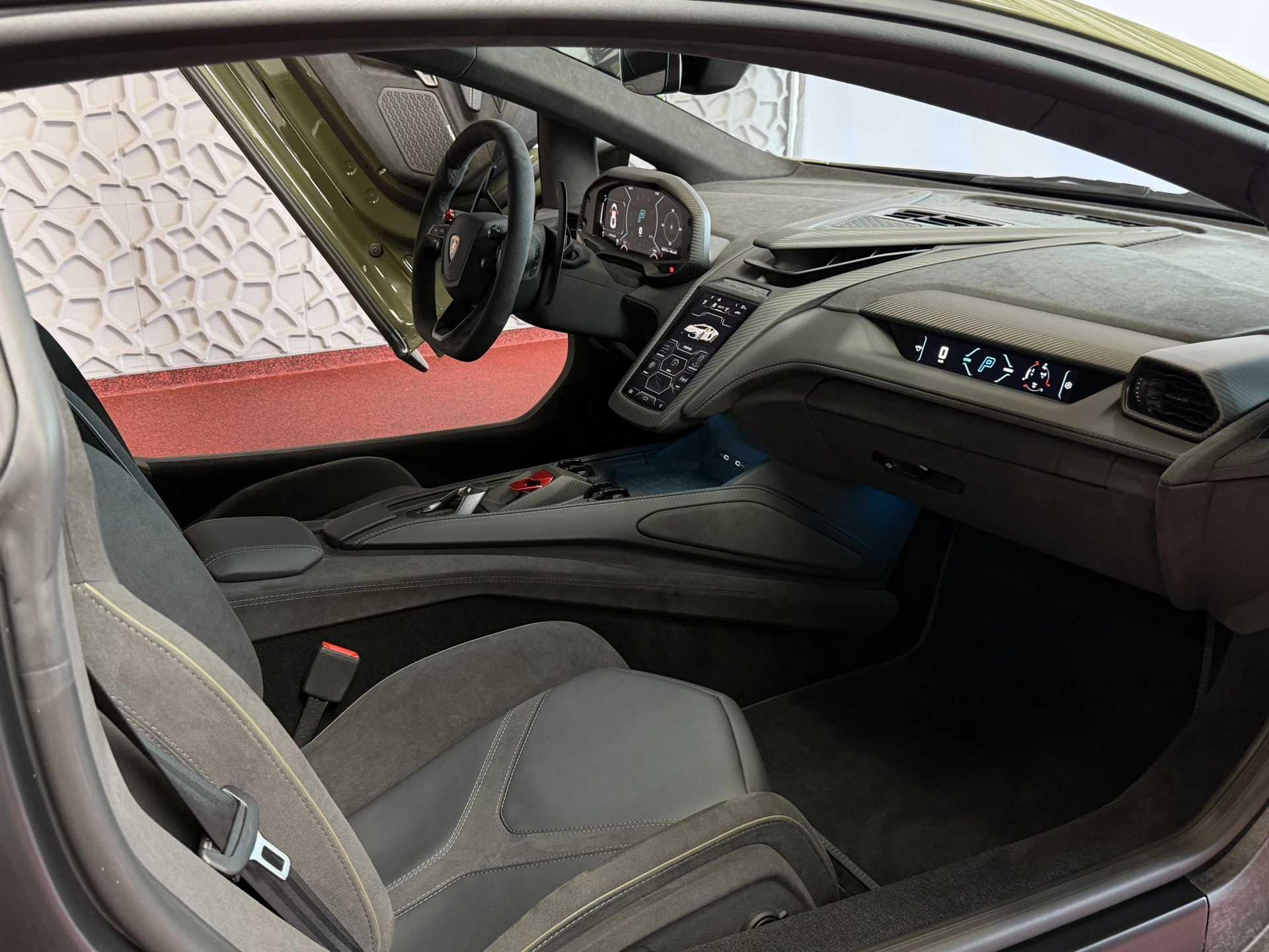 Hoofdafbeelding Lamborghini Revuelto