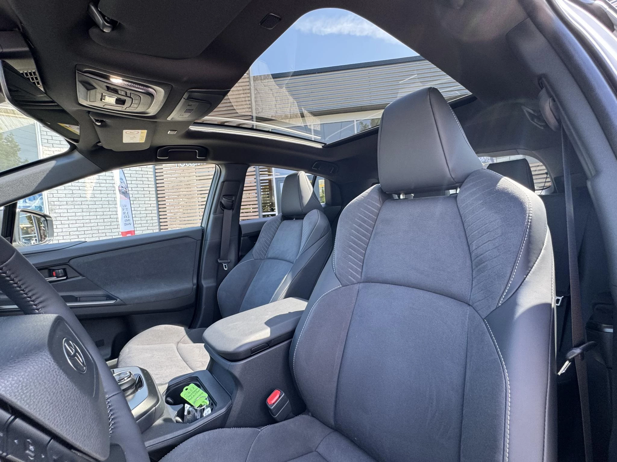 Hoofdafbeelding Toyota C-HR+