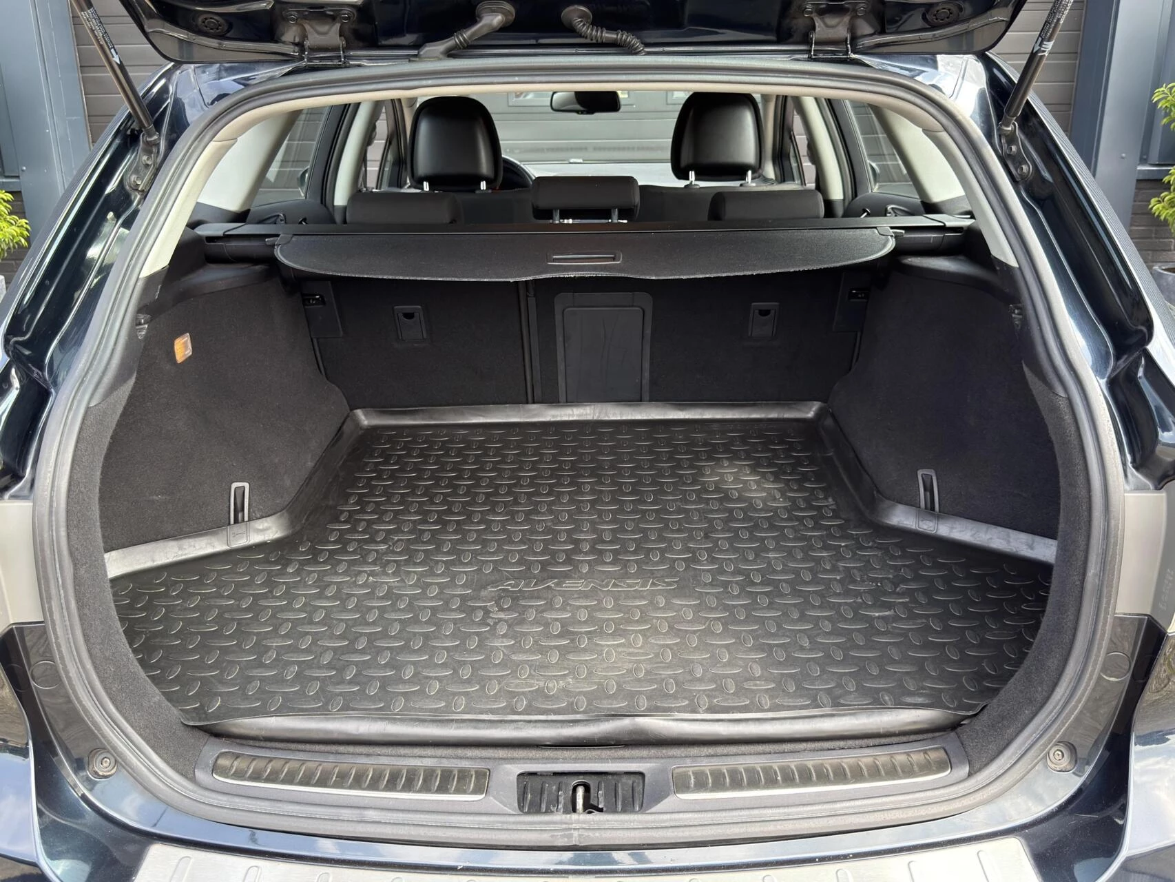 Hoofdafbeelding Toyota Avensis