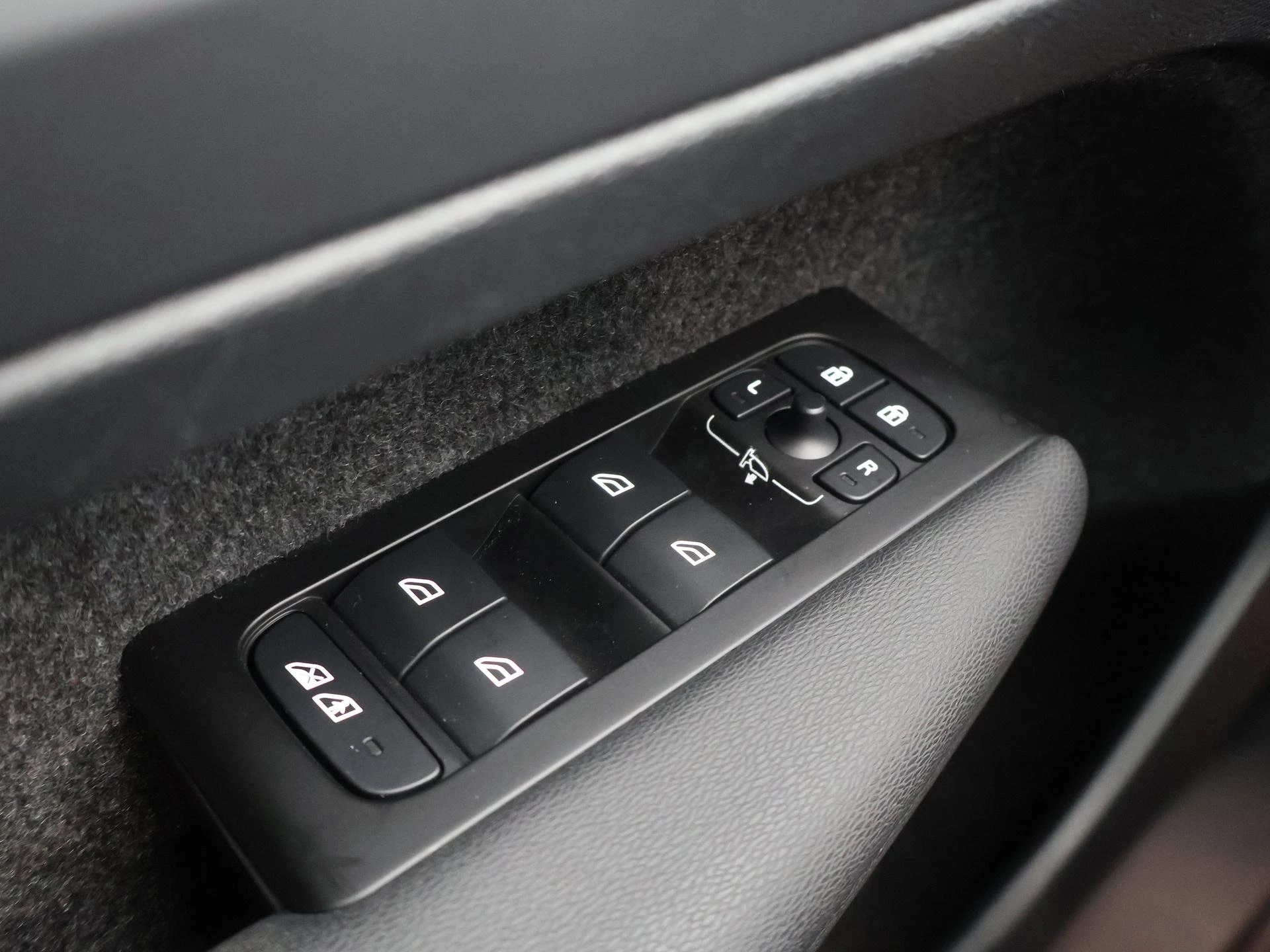 Hoofdafbeelding Volvo C40