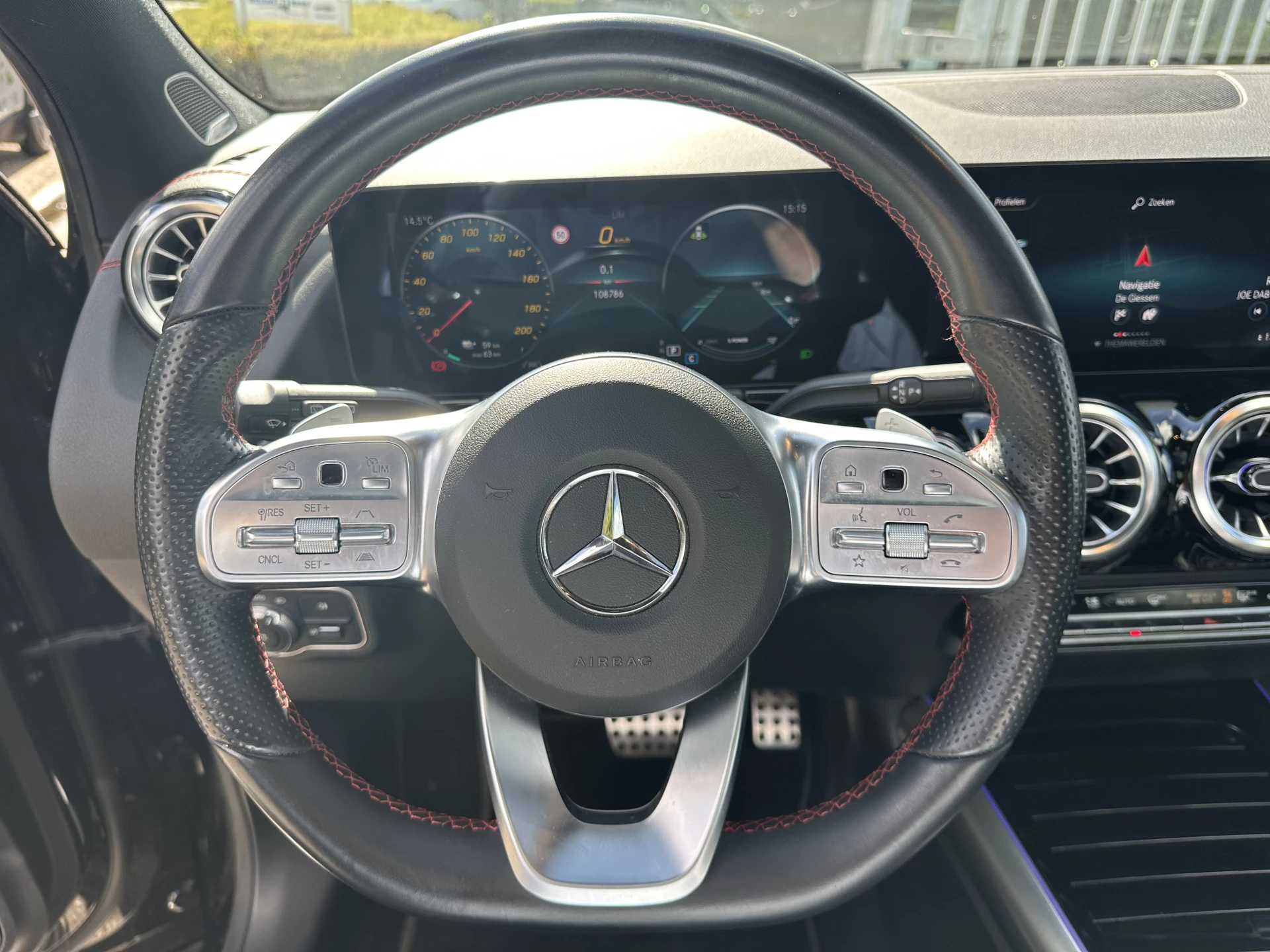 Hoofdafbeelding Mercedes-Benz EQA