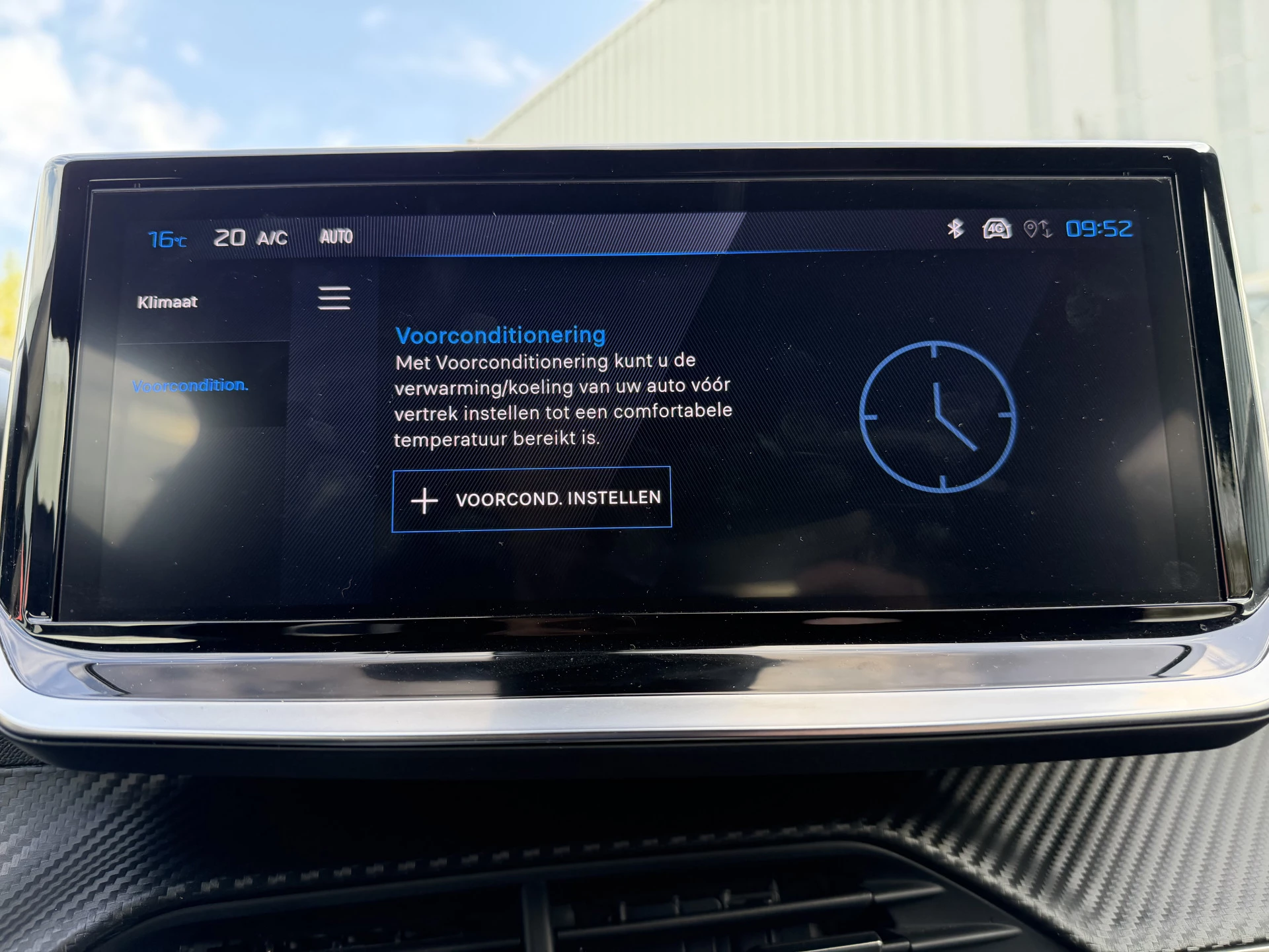 Hoofdafbeelding Peugeot e-2008