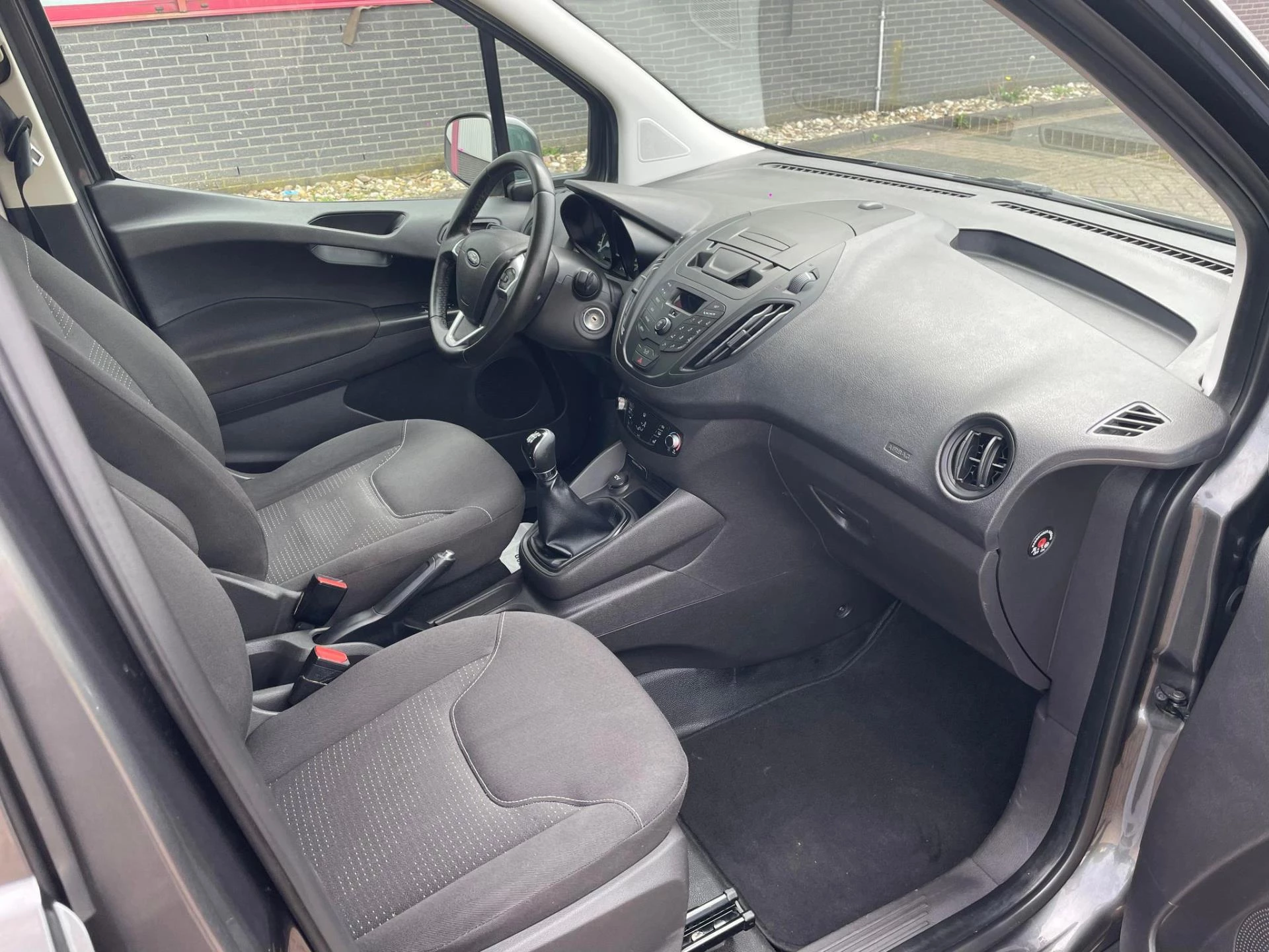 Hoofdafbeelding Ford Transit Courier