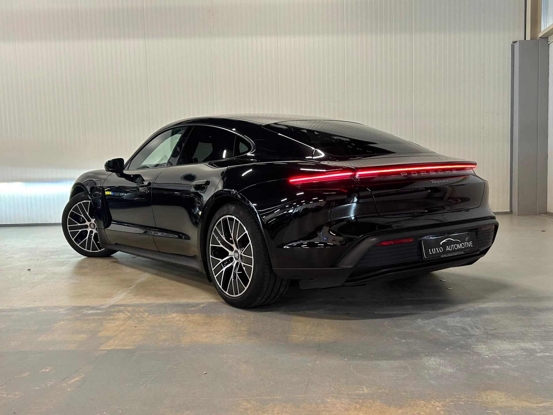 Hoofdafbeelding Porsche Taycan