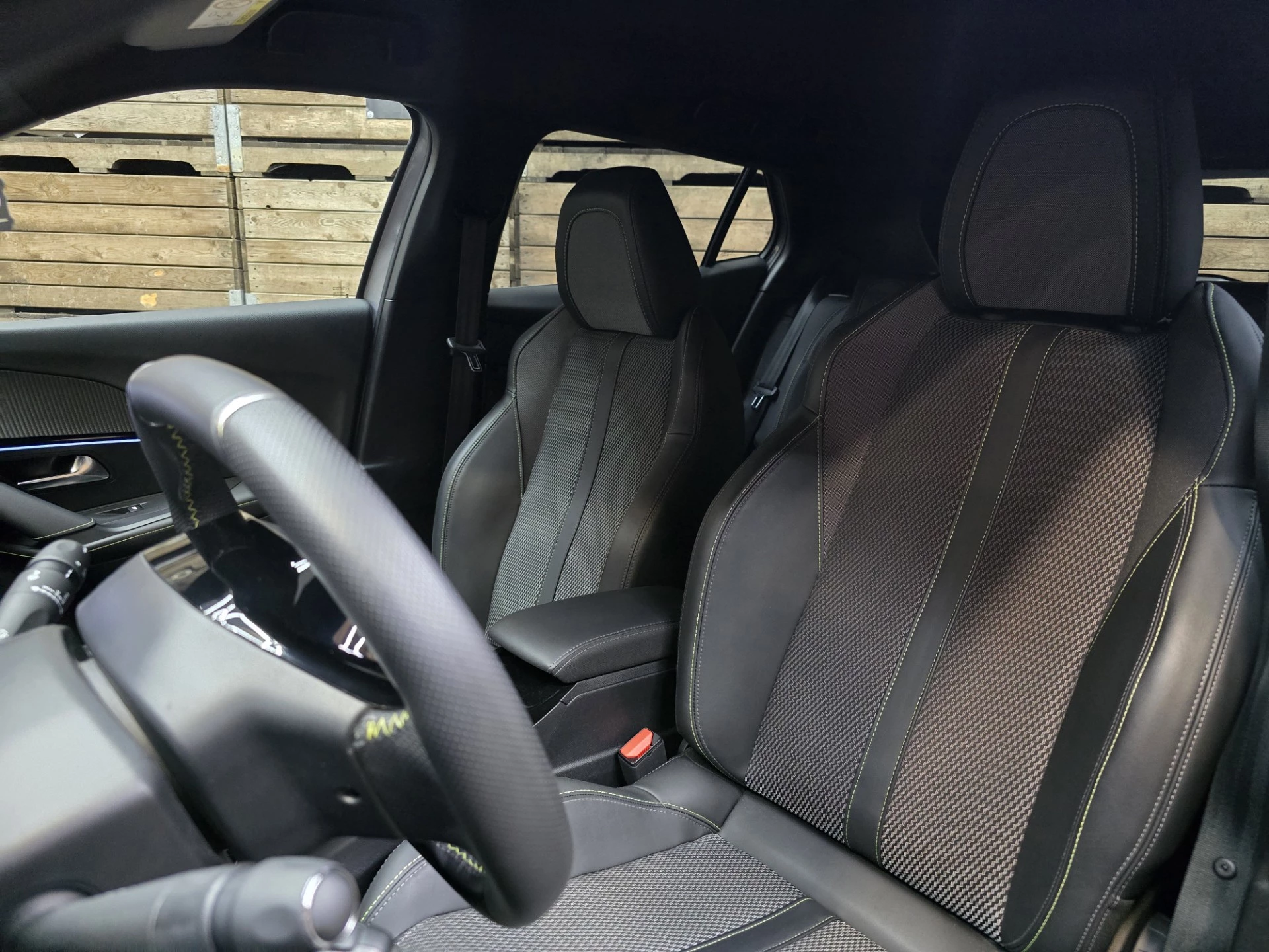Hoofdafbeelding Peugeot e-2008