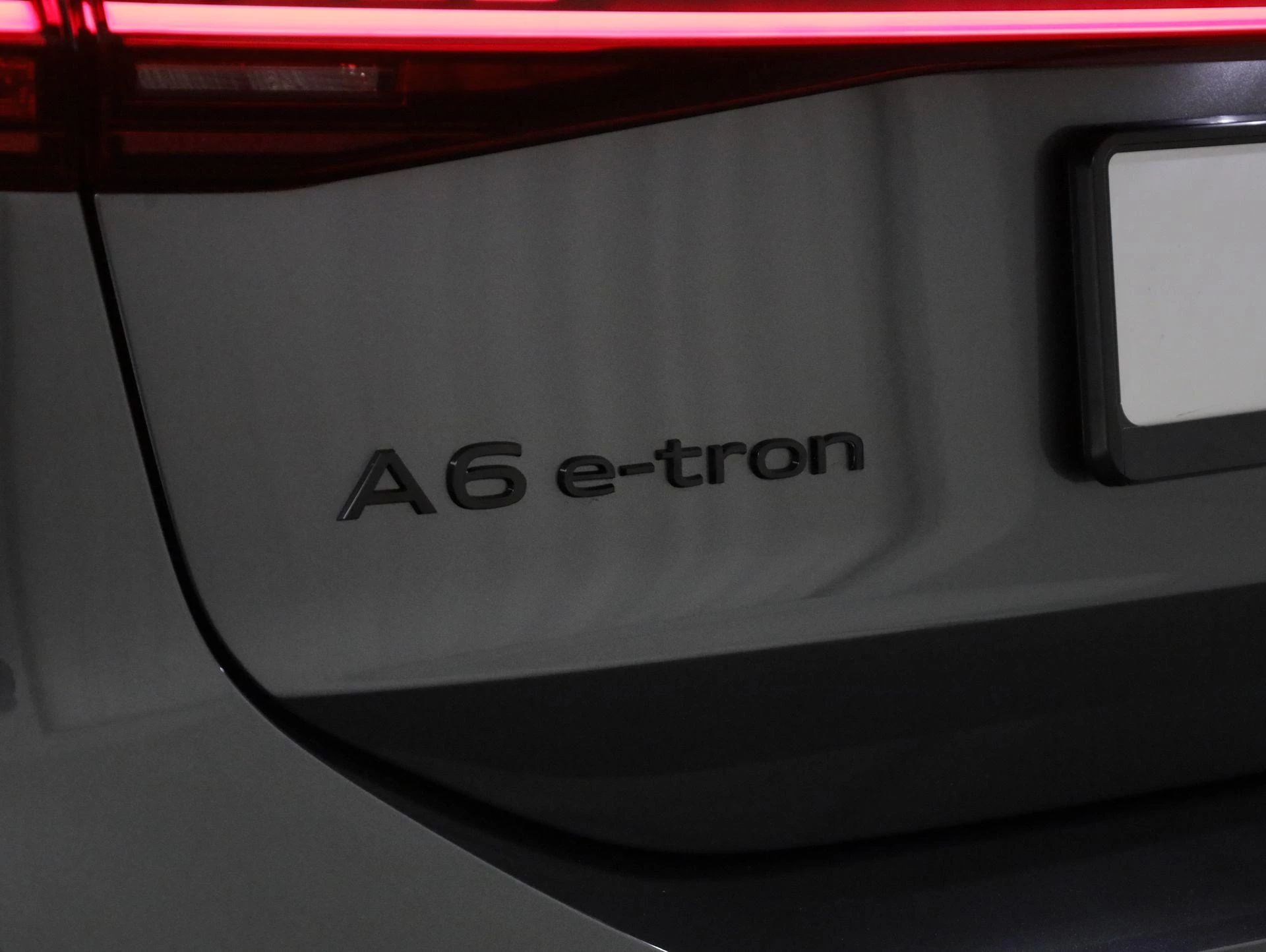 Hoofdafbeelding Audi A6 Avant e-tron