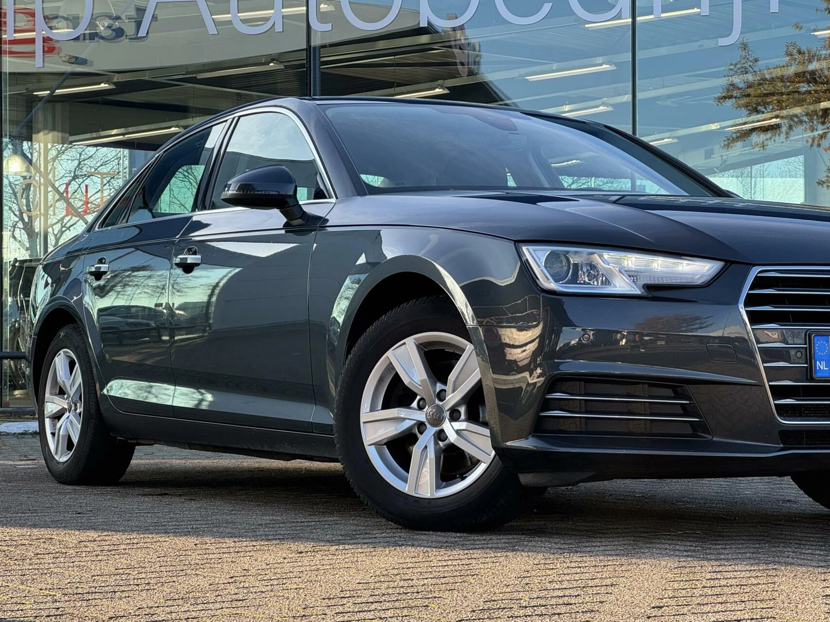 Hoofdafbeelding Audi A4