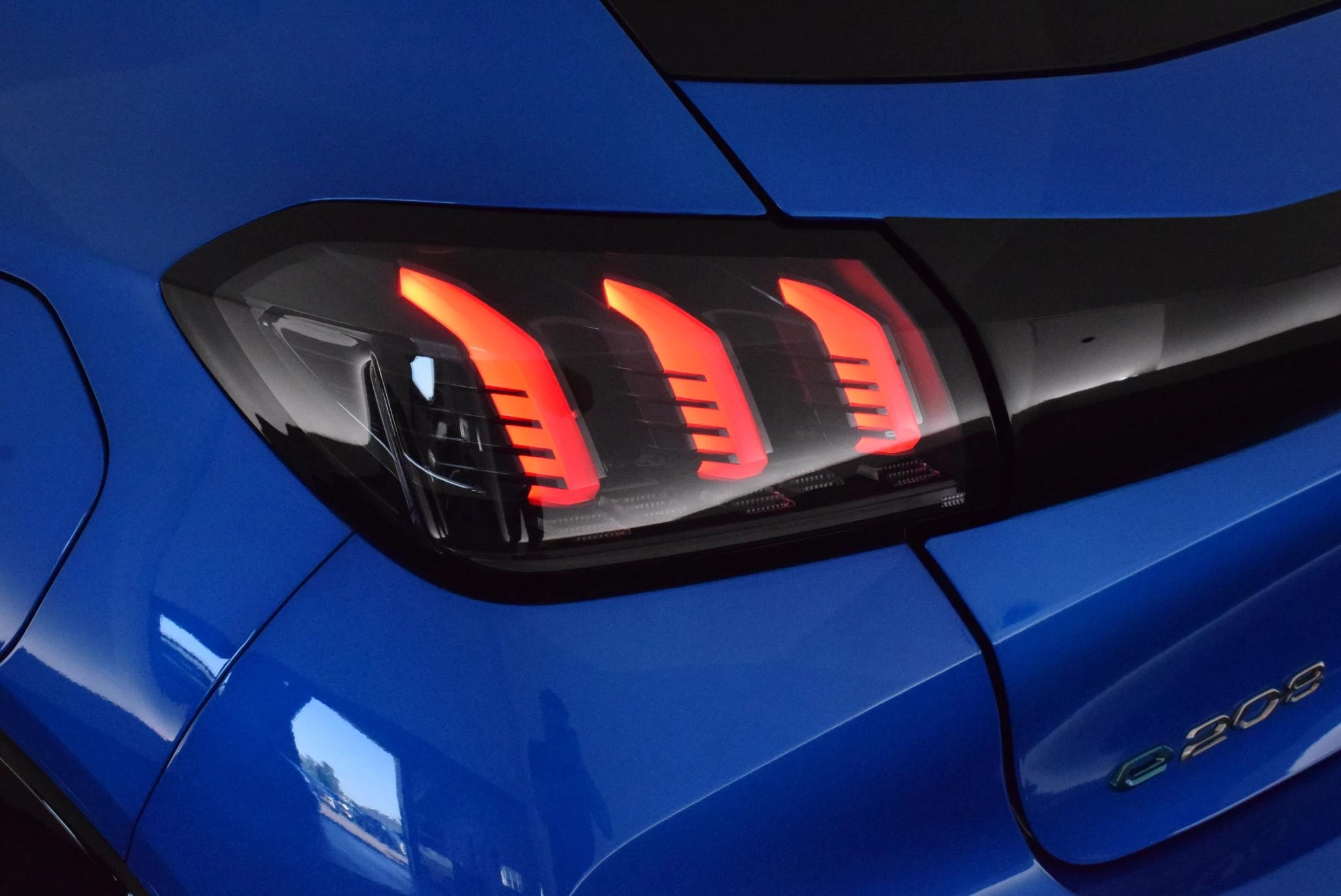 Hoofdafbeelding Peugeot e-208