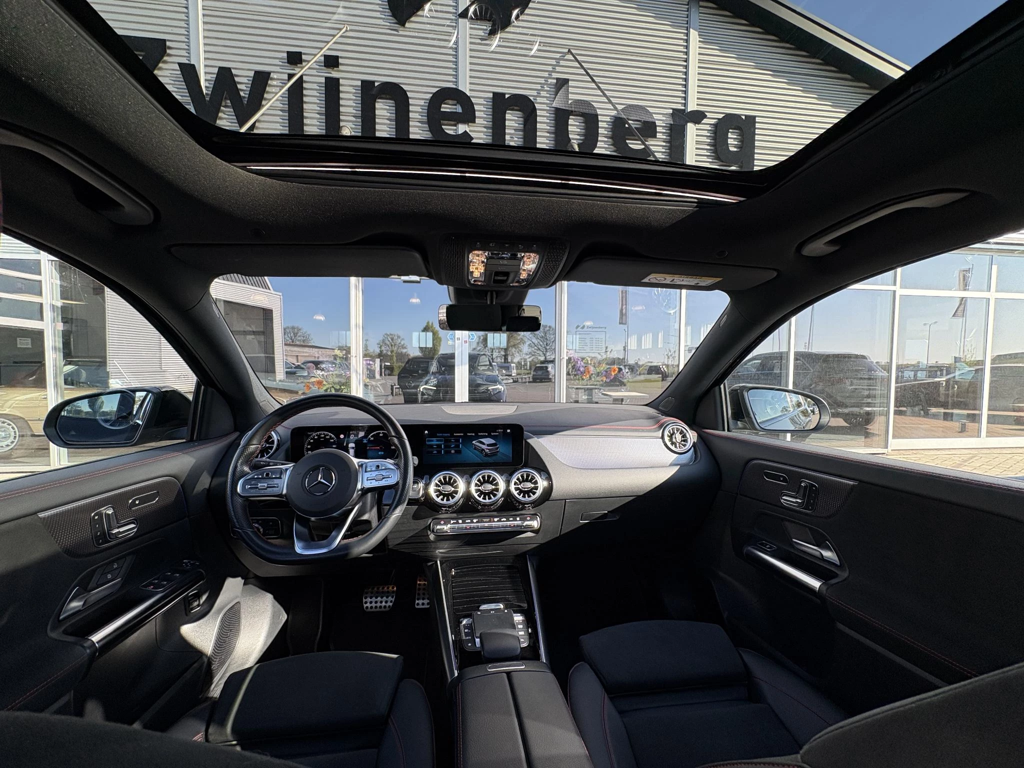 Hoofdafbeelding Mercedes-Benz EQA