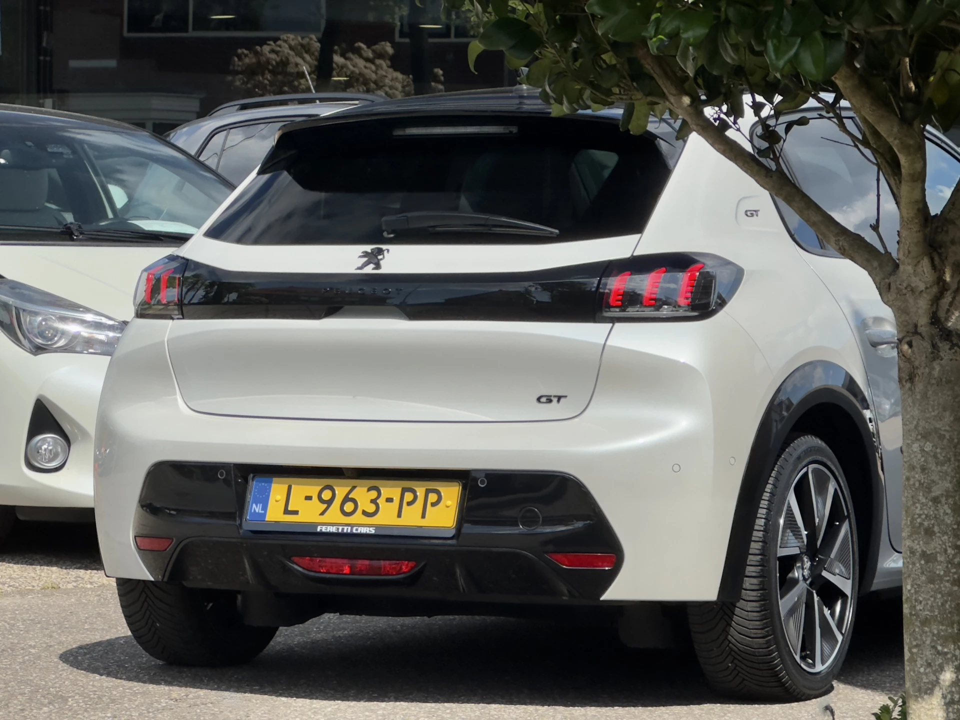 Hoofdafbeelding Peugeot e-208