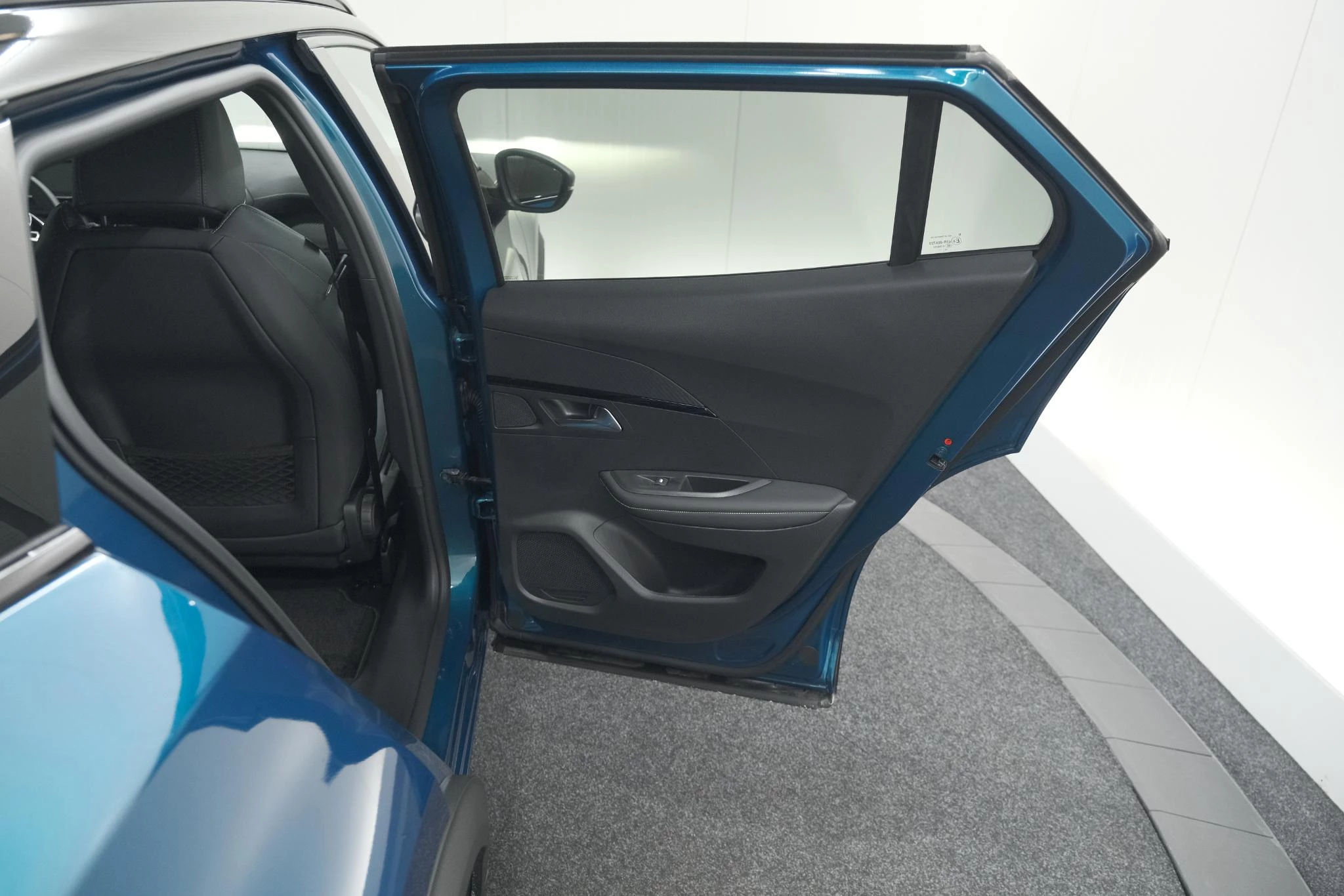 Hoofdafbeelding Peugeot e-2008